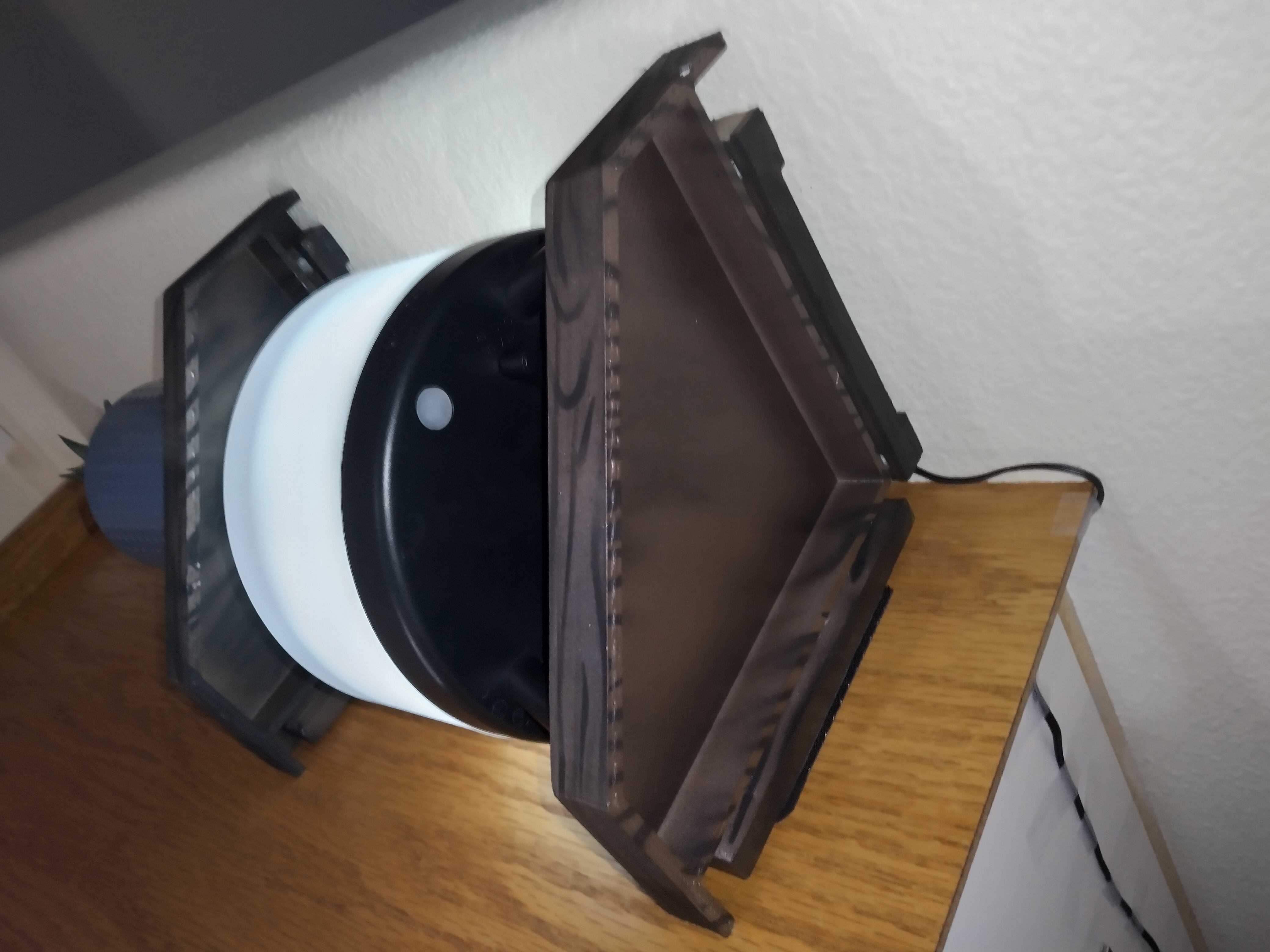 Miniatura 10 do modelo 3D Low-poly Corner Shelf