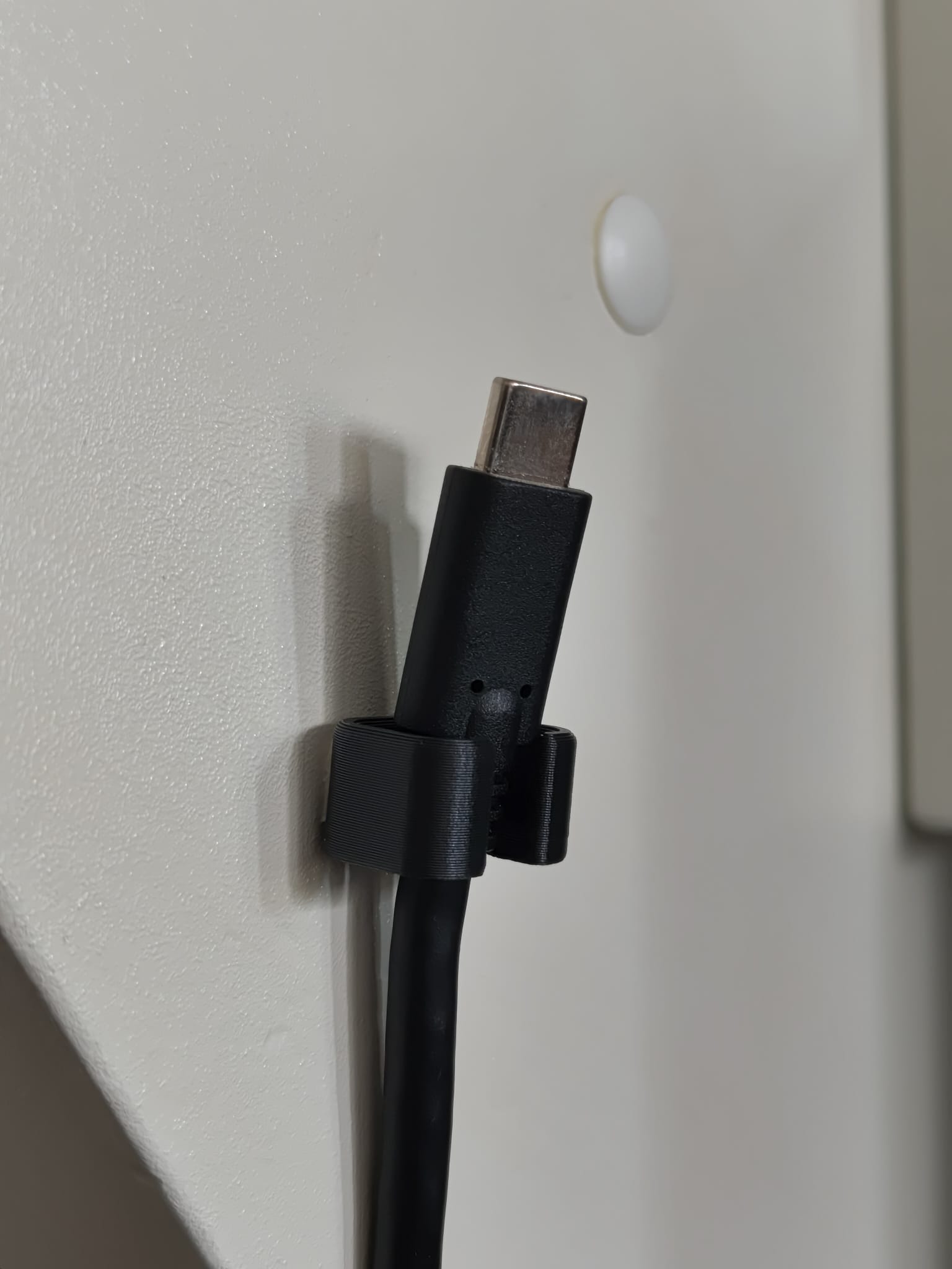 Small Cable Holder