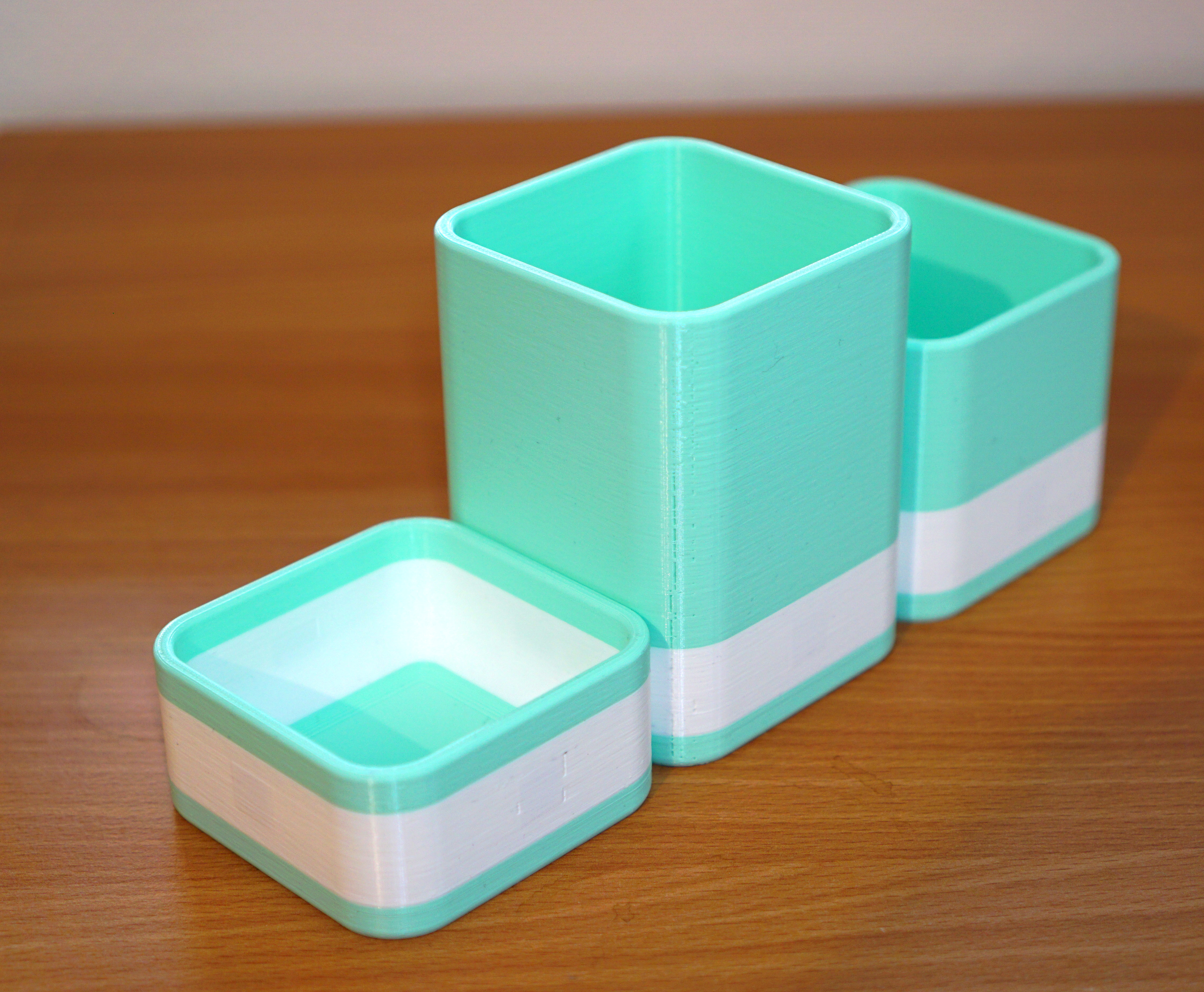 Miniatura 7 do modelo 3D Modular Desk Organiser
