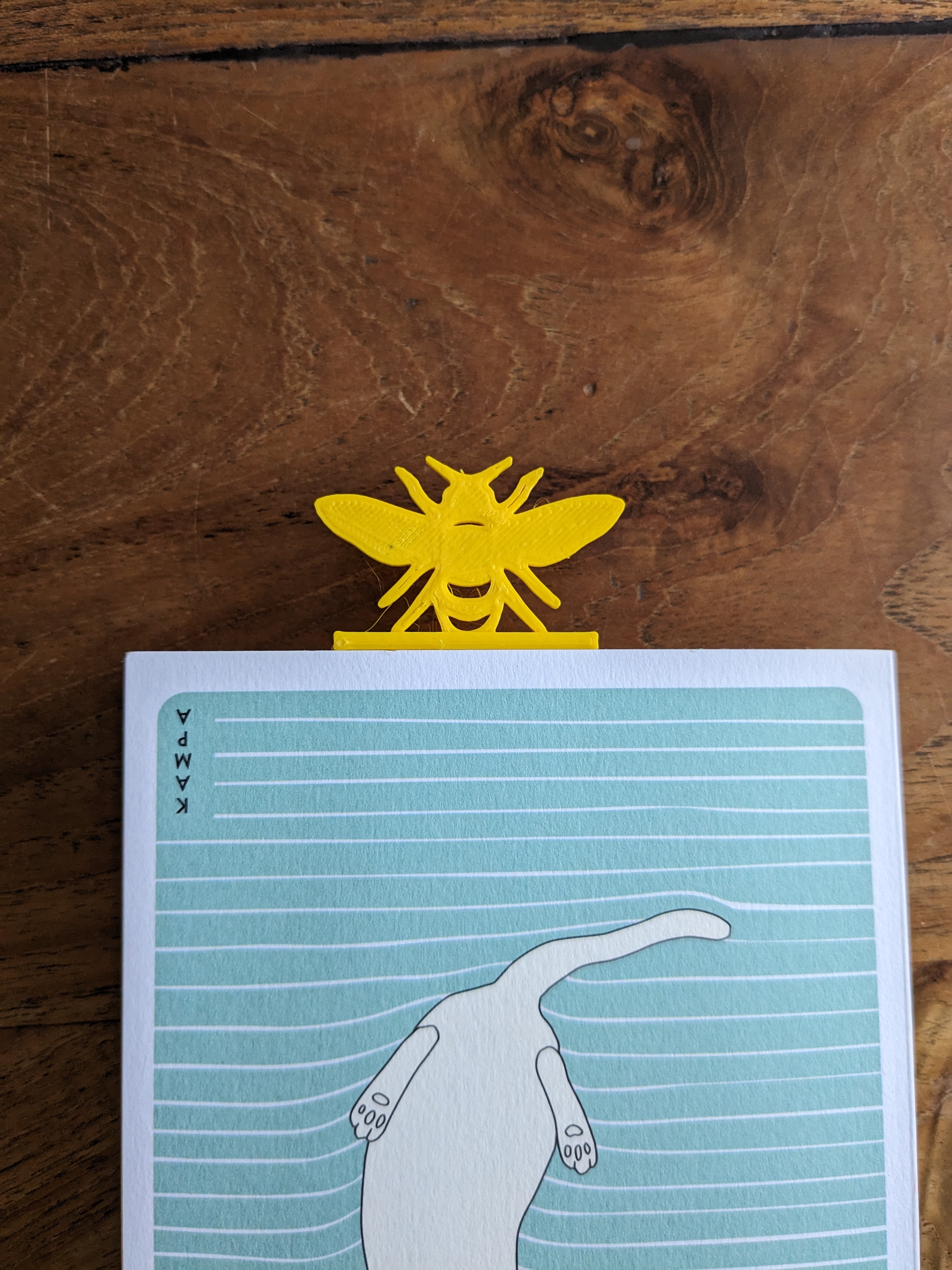 Miniatura 3 do modelo 3D Bee Bookmark