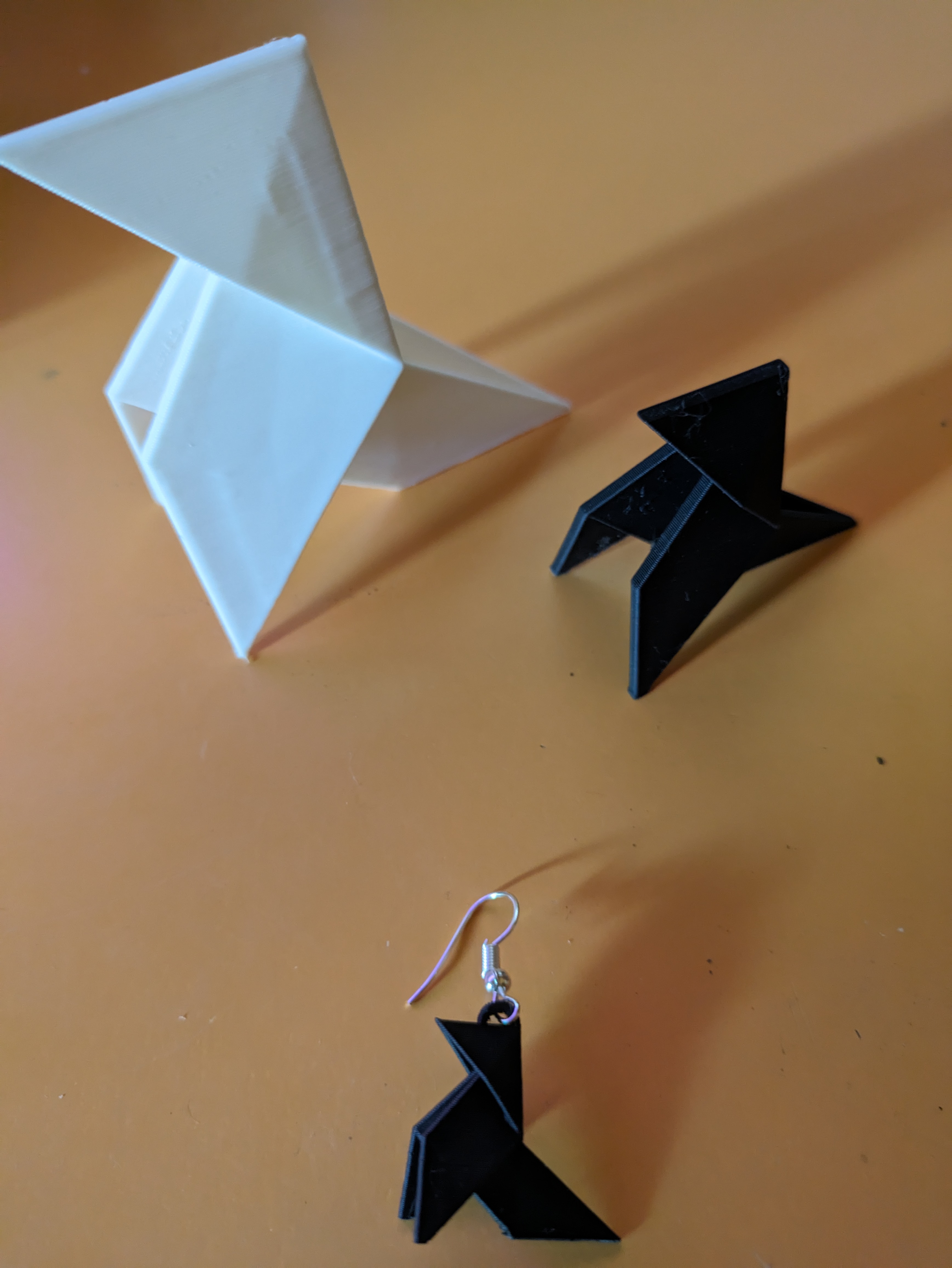 pajarita: sculpture and earrings