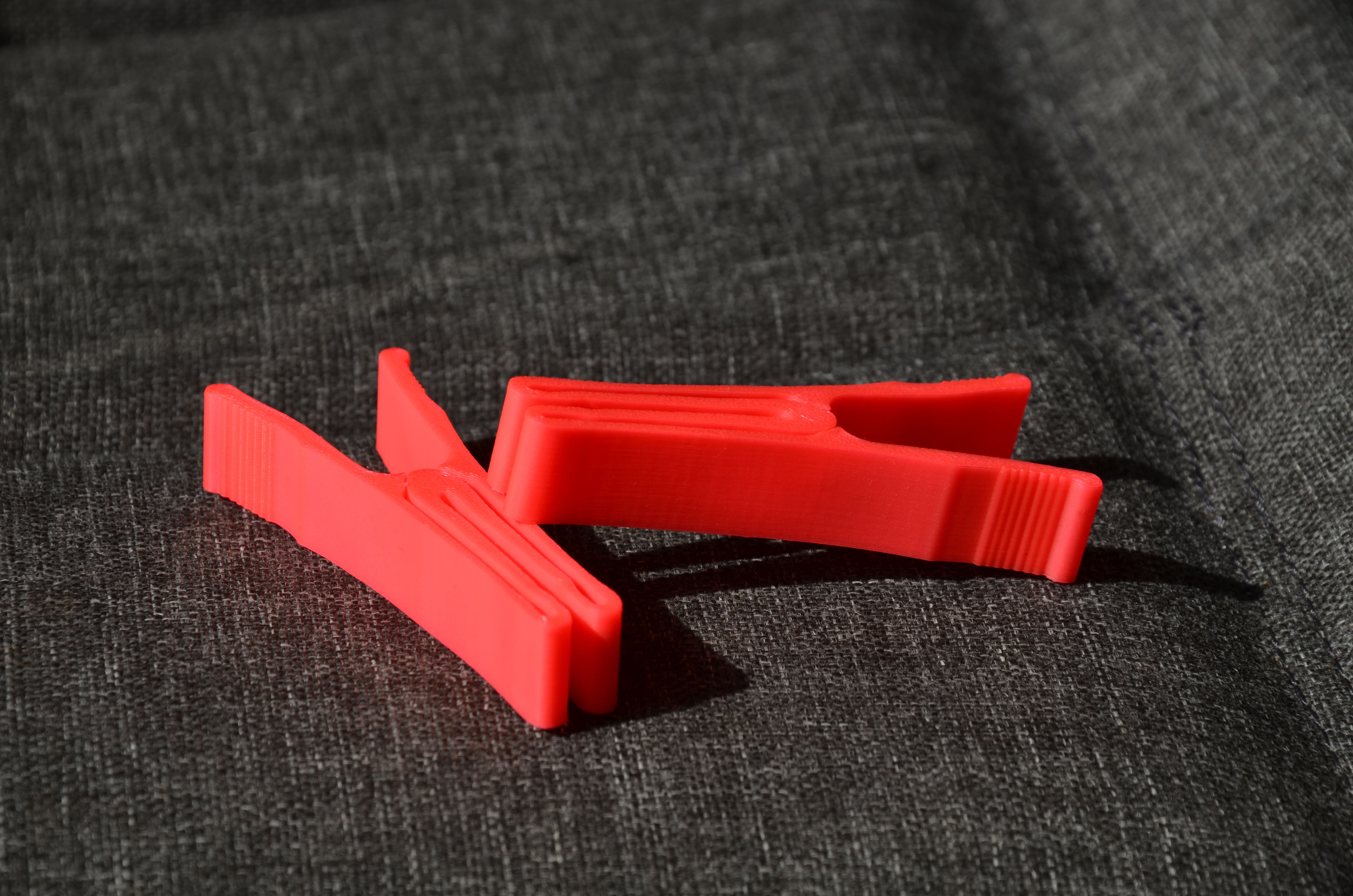 Miniatura 2 do modelo 3D Compliant clothespin