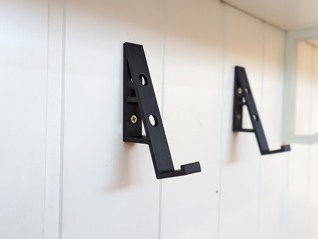 Keychron K4 Keyboard Wall Mount by Anders Download free STL model