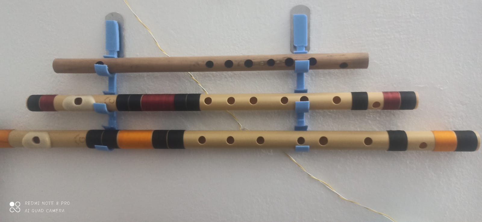 Wall mounted flute Stand