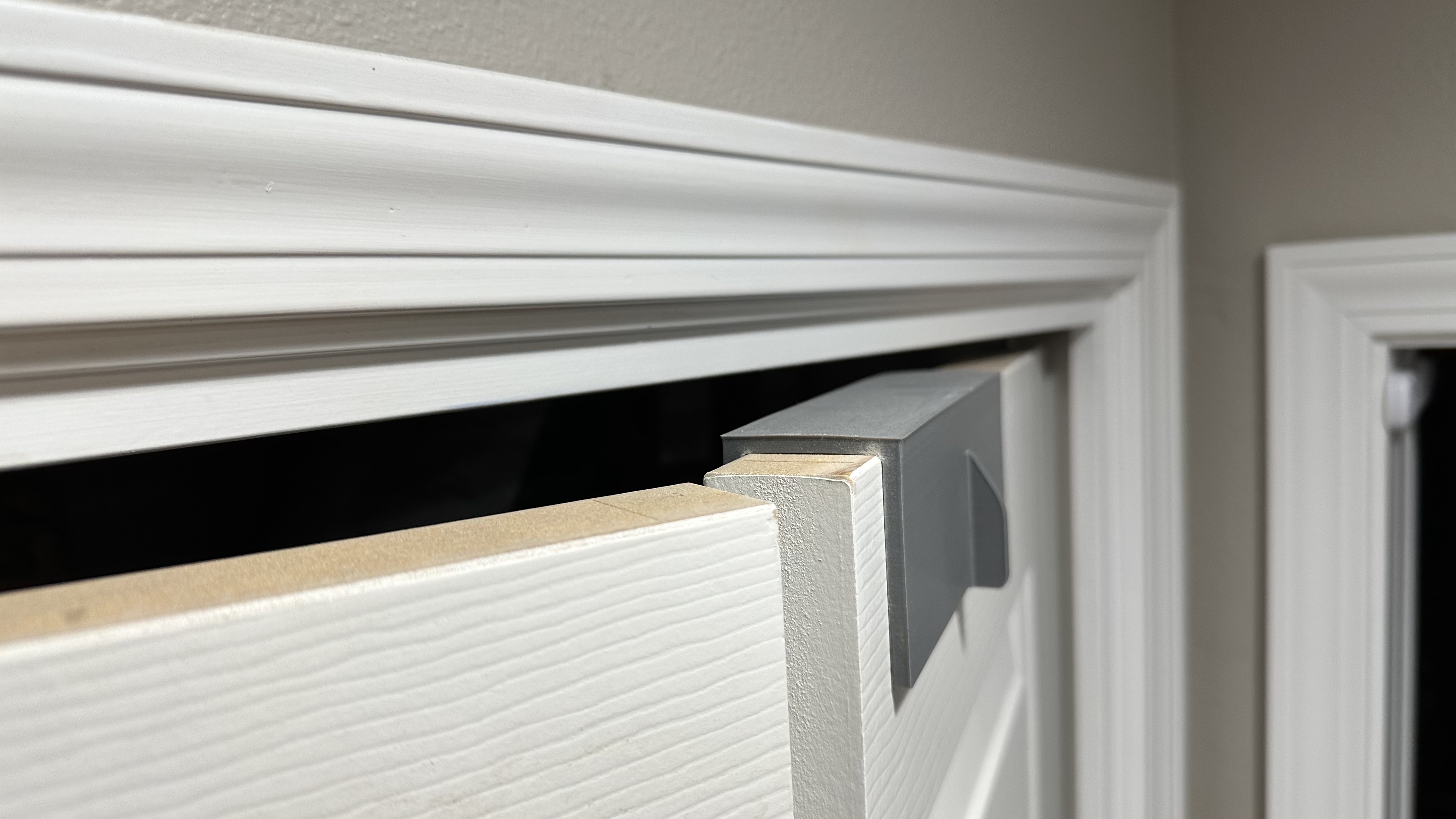 Bifold Door Child Lock by Tinker Labs Download free STL model