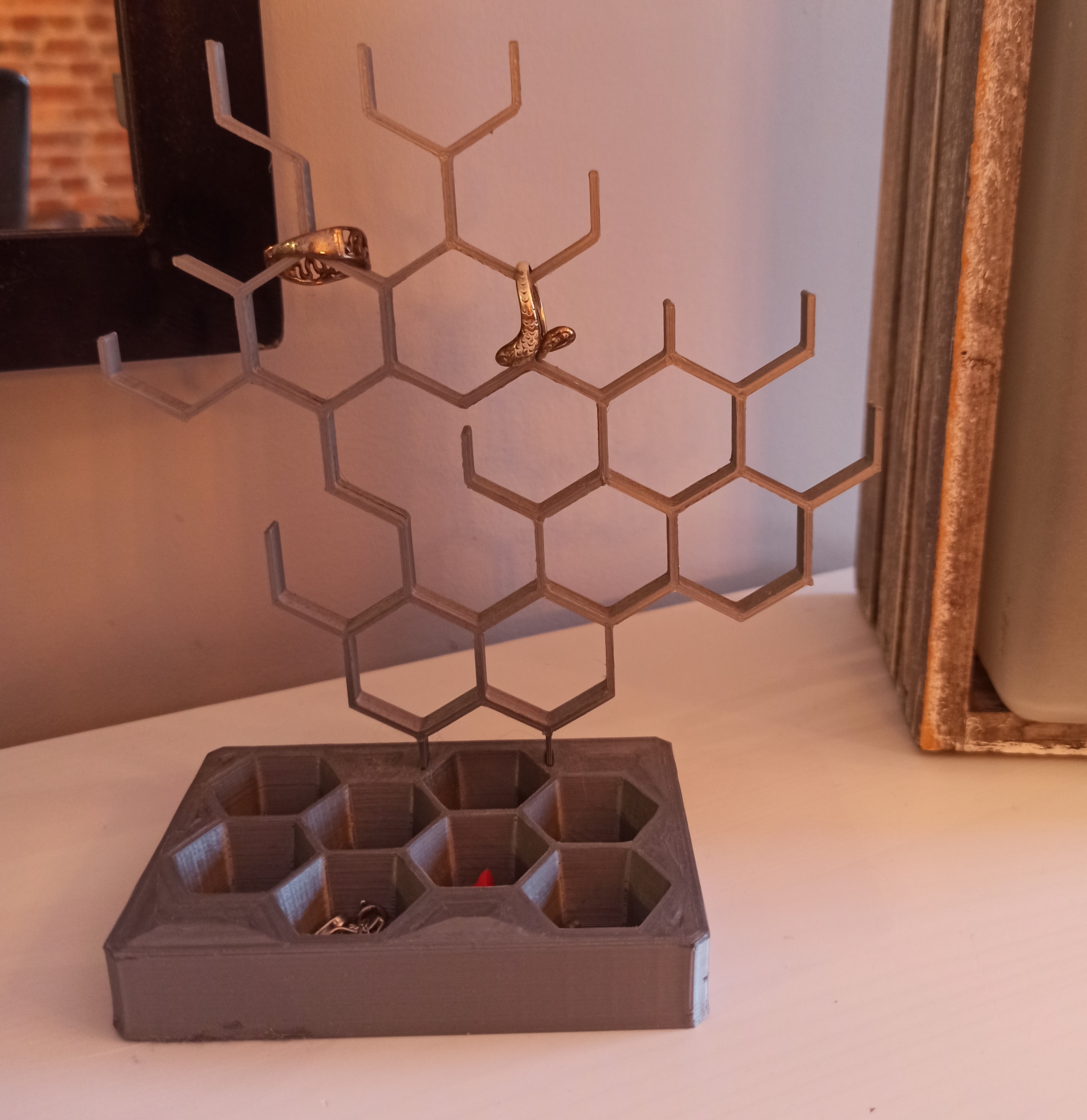 Jewellery hanger