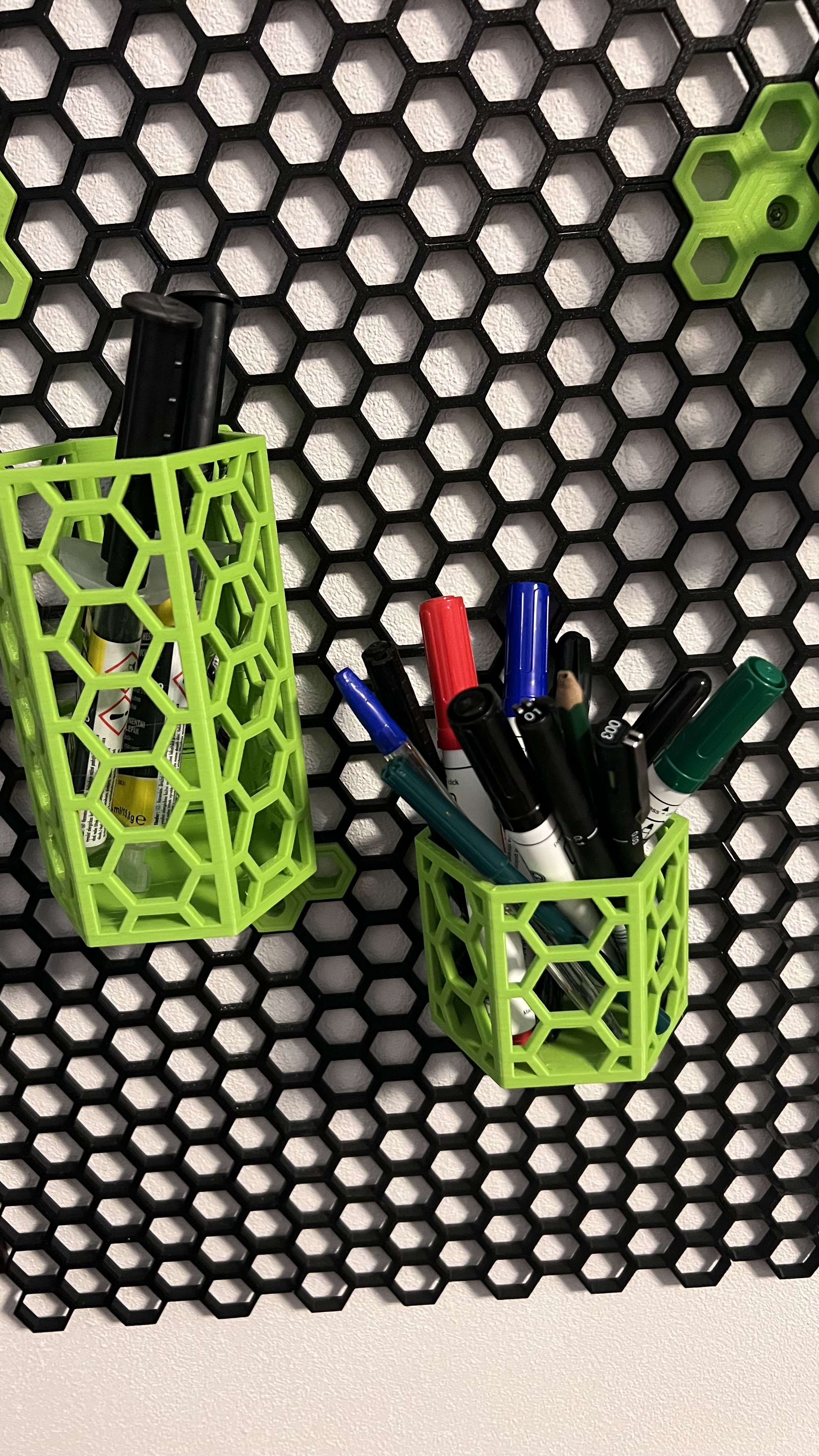 HSW hexagonal baskets v2 with full bottom 3D model thumbnail