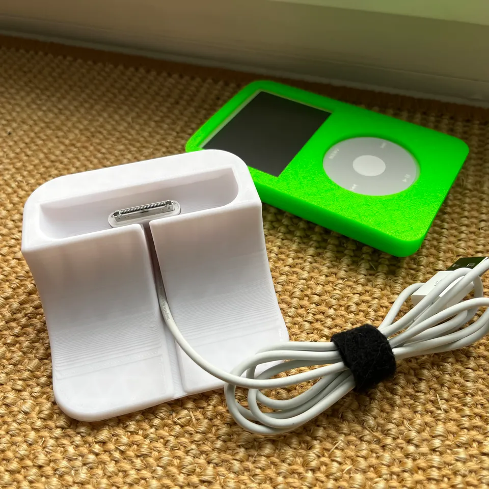 iPod Dock/Stand for Gorroth＇s TPU Case by Gorroth 1007 | Download