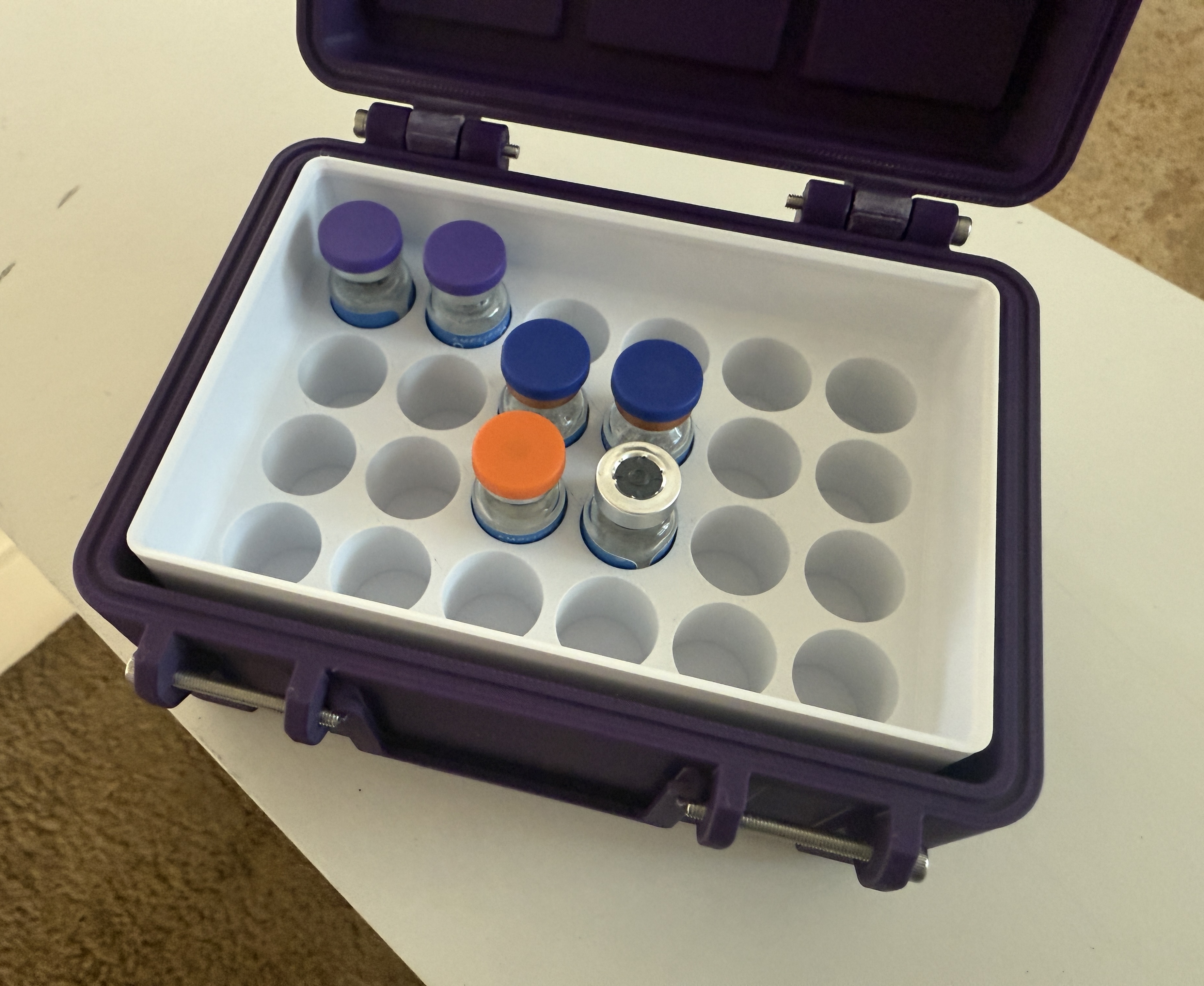 3mL and 10mL vials inserts for Gridfinity rugged box