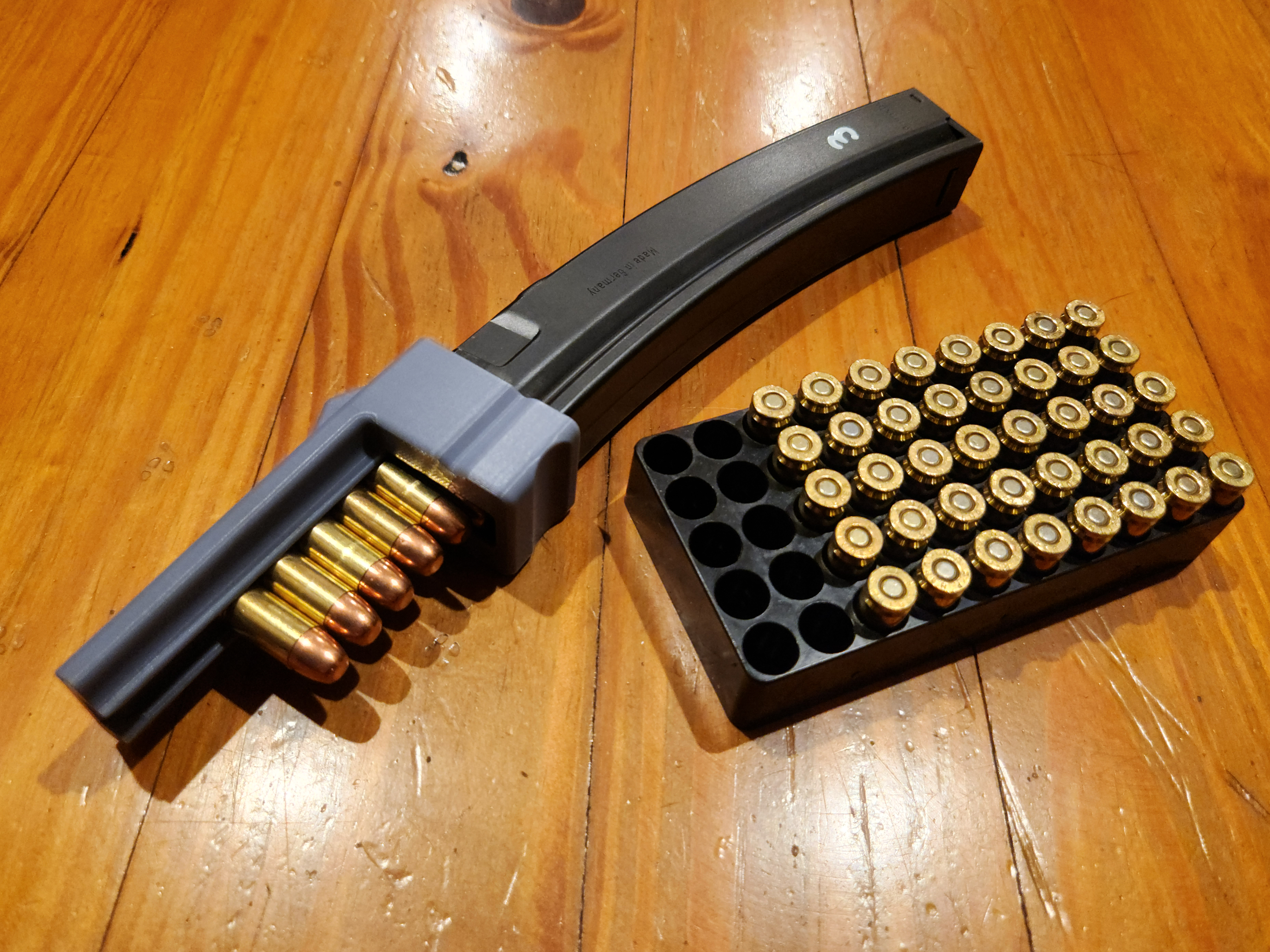 Miniatura 3 do modelo 3D MP5 Magazine Loader