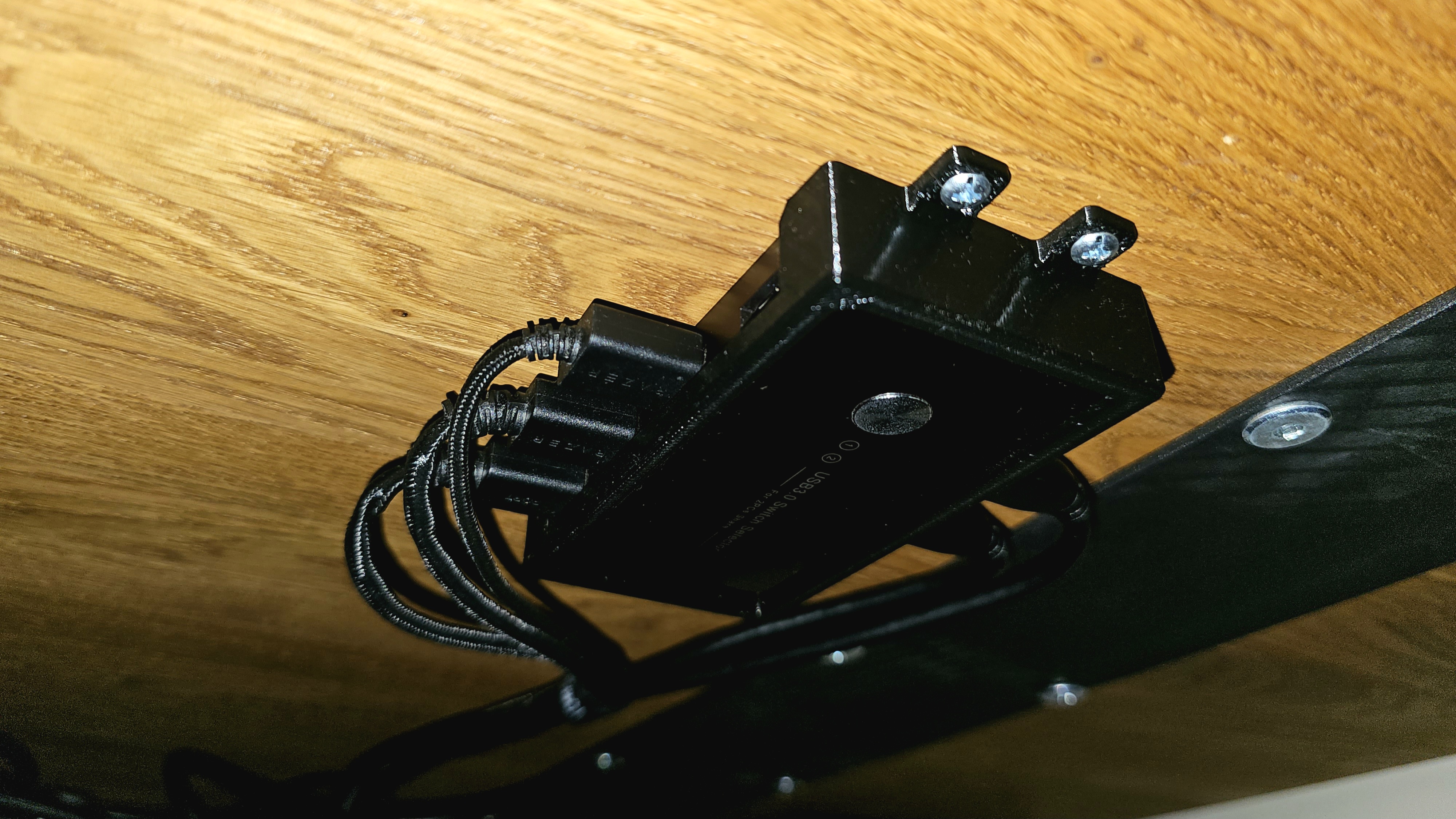 Under Desk Mount for Rybozen USB 3.0 Switch Selector
