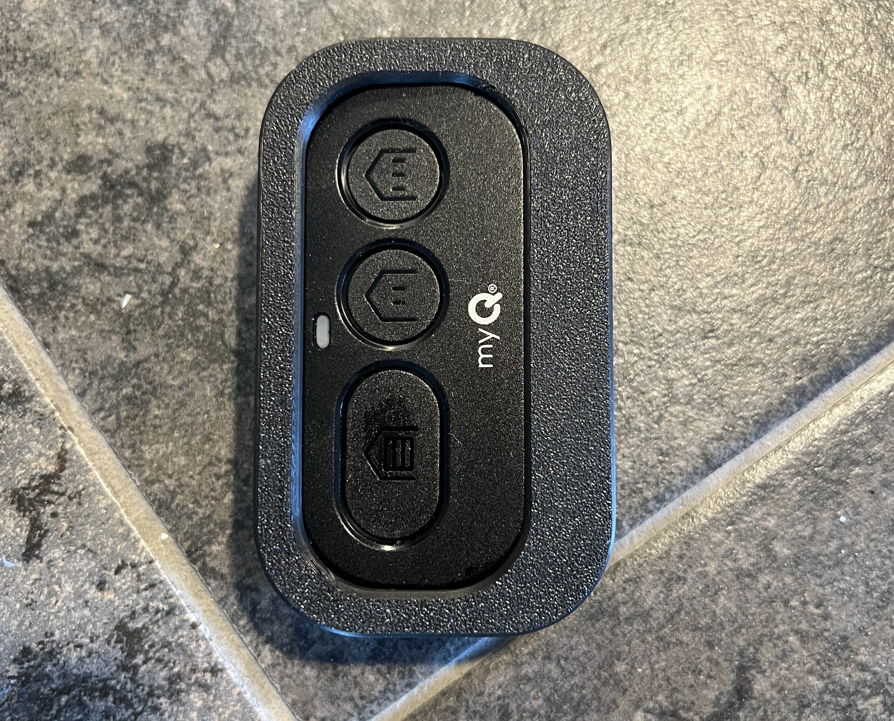 Wall Mount for myQ Garage Door Remote Model L993M — thumbnail 3
