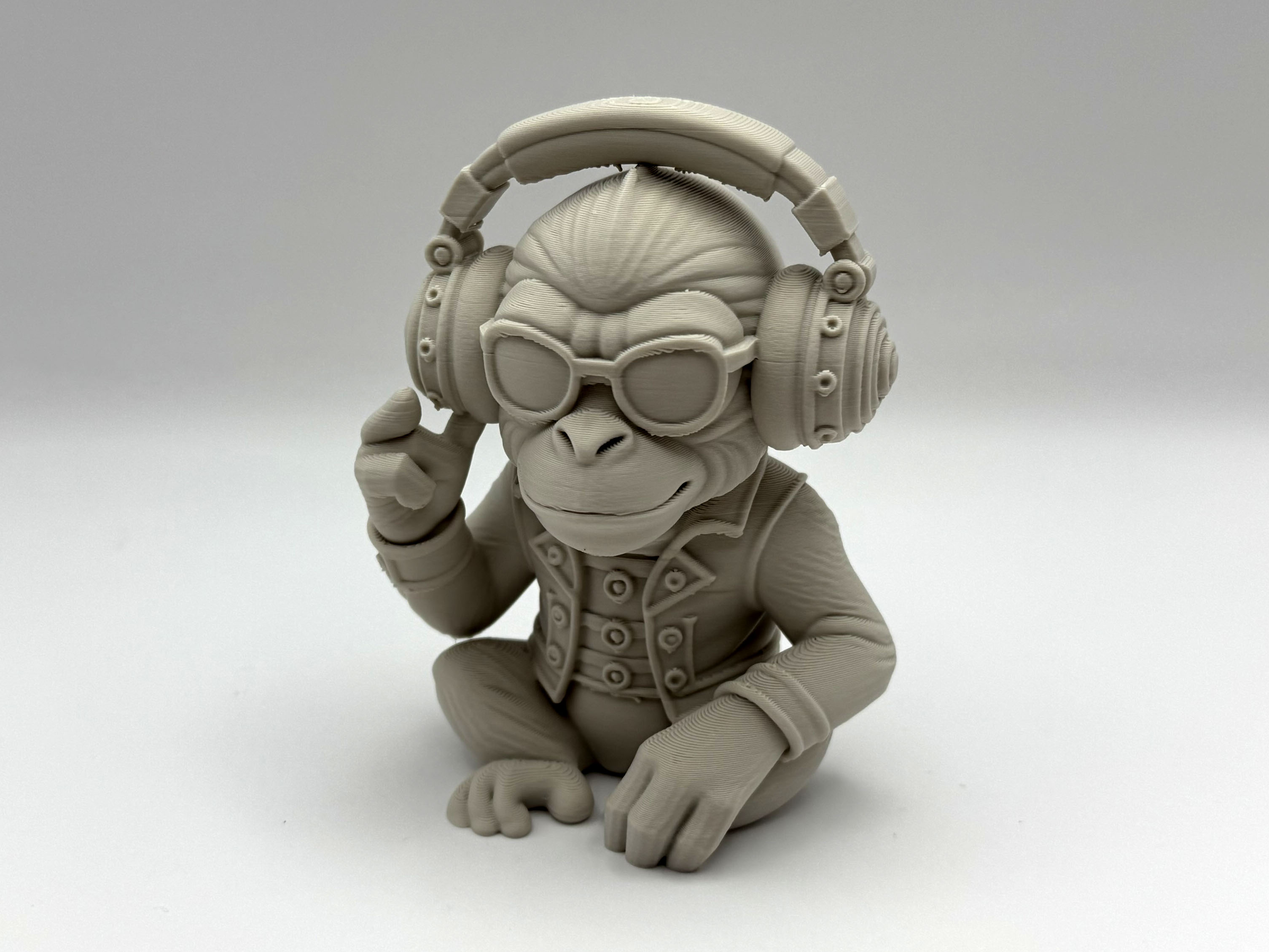 Miniatura 2 do modelo 3D DJ Monkey