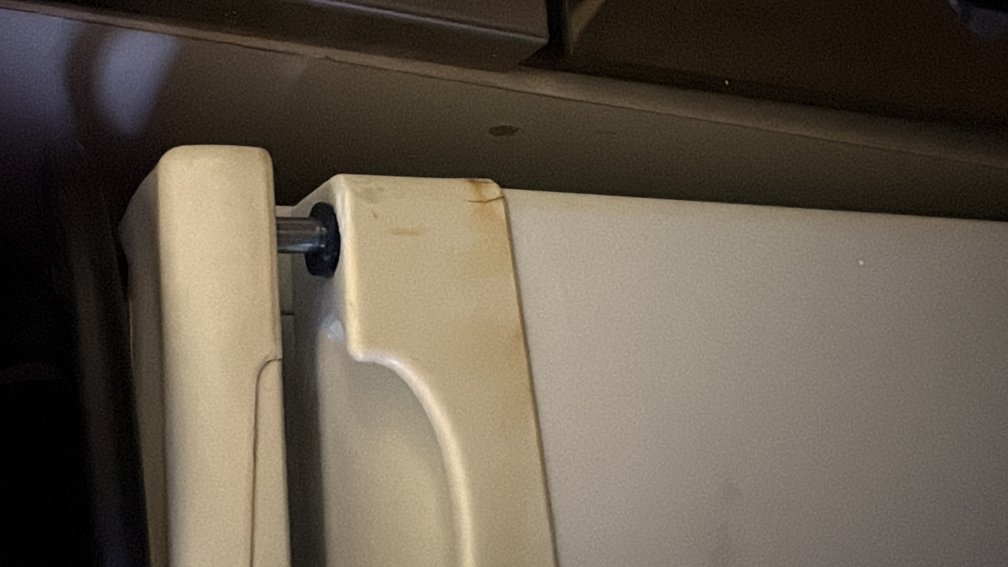 Frigidaire hinge bearing