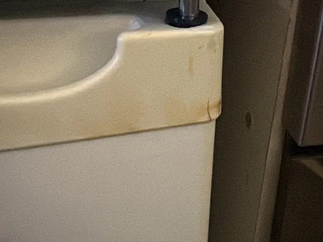 Frigidaire hinge bearing