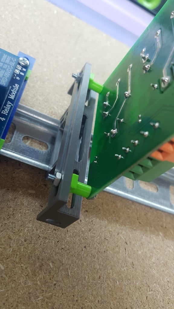 Miniatura 14 do modelo 3D Universal PCB DIN/Desktop adjustable holder