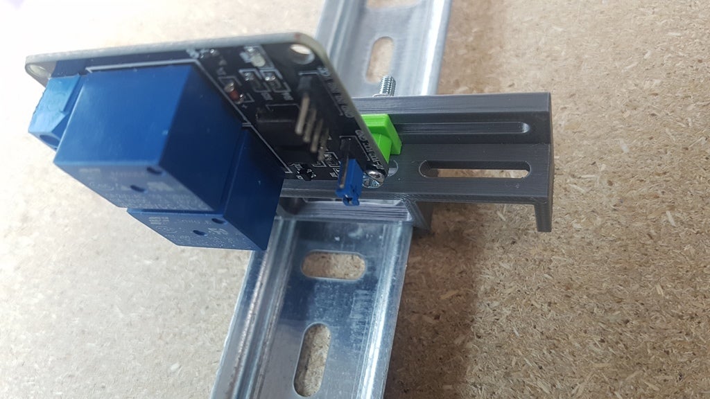 Miniatura 19 do modelo 3D Universal PCB DIN/Desktop adjustable holder