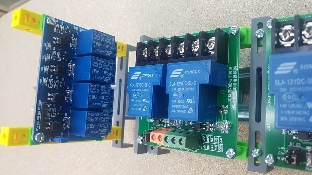 Miniatura 20 do modelo 3D Universal PCB DIN/Desktop adjustable holder