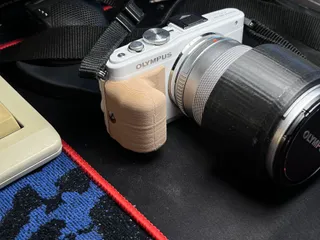 Olympus E-PL5 gripper by Jianjiesama | Download free STL model