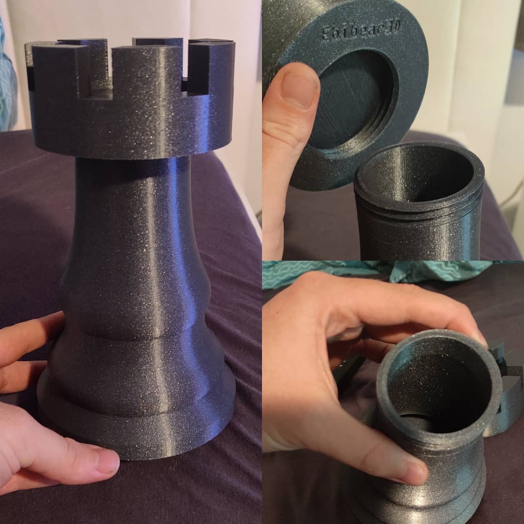 Chess-Rook Containter