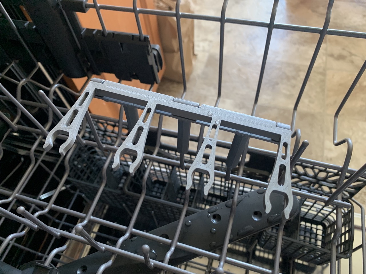Dishwasher Stemwareholder by Beetlebeetle Download free STL model