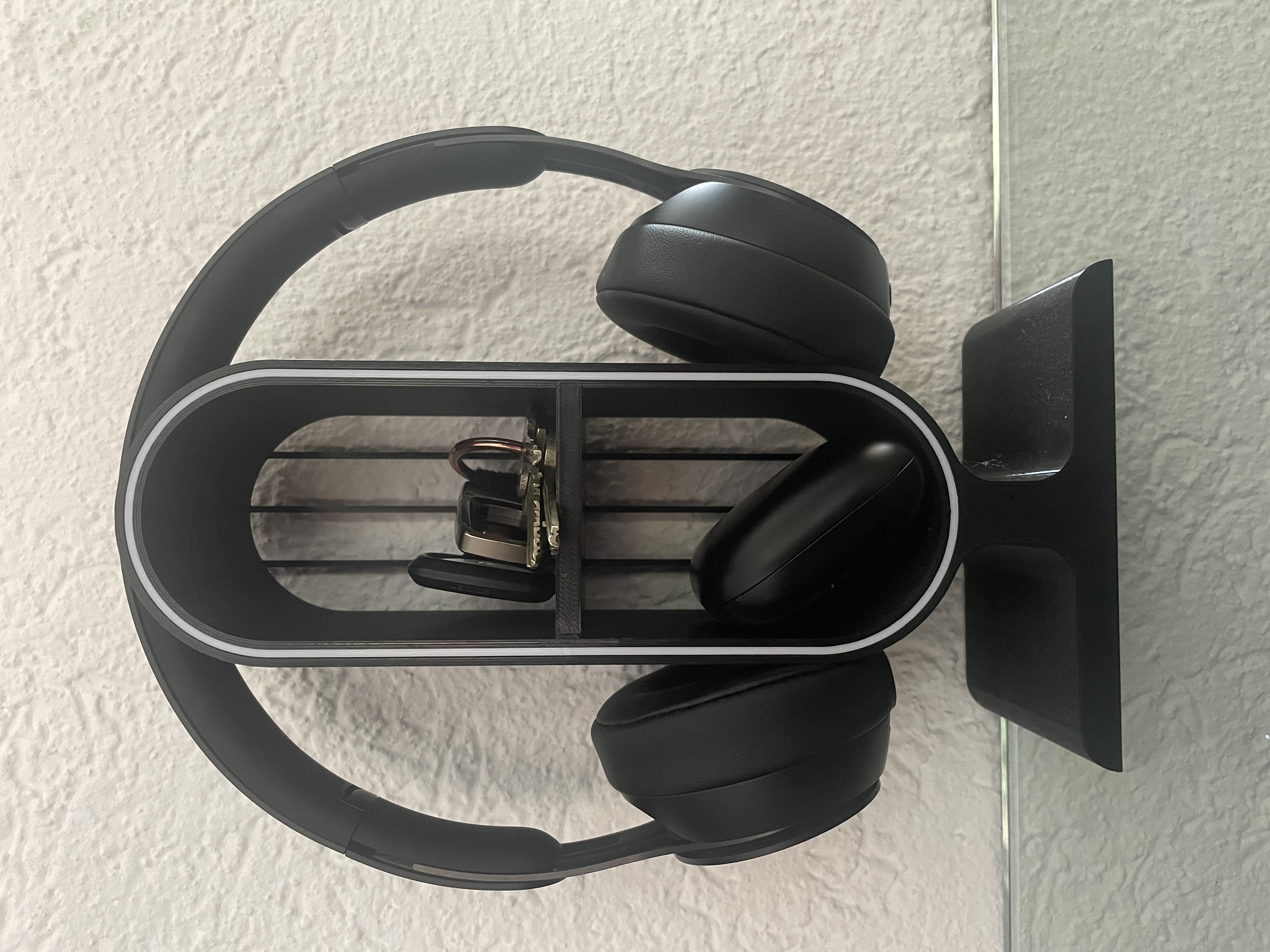 Headset Stand + storage compartment