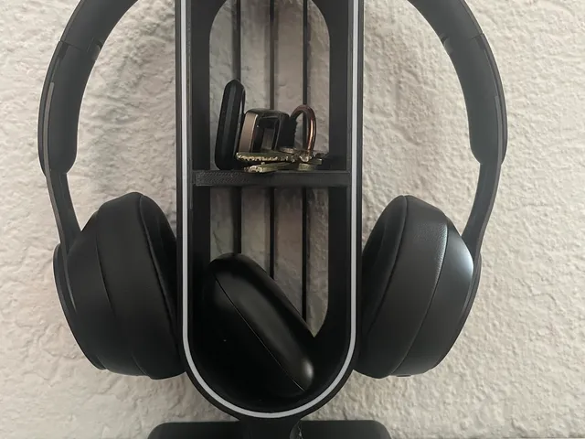 Headset Stand + storage compartment