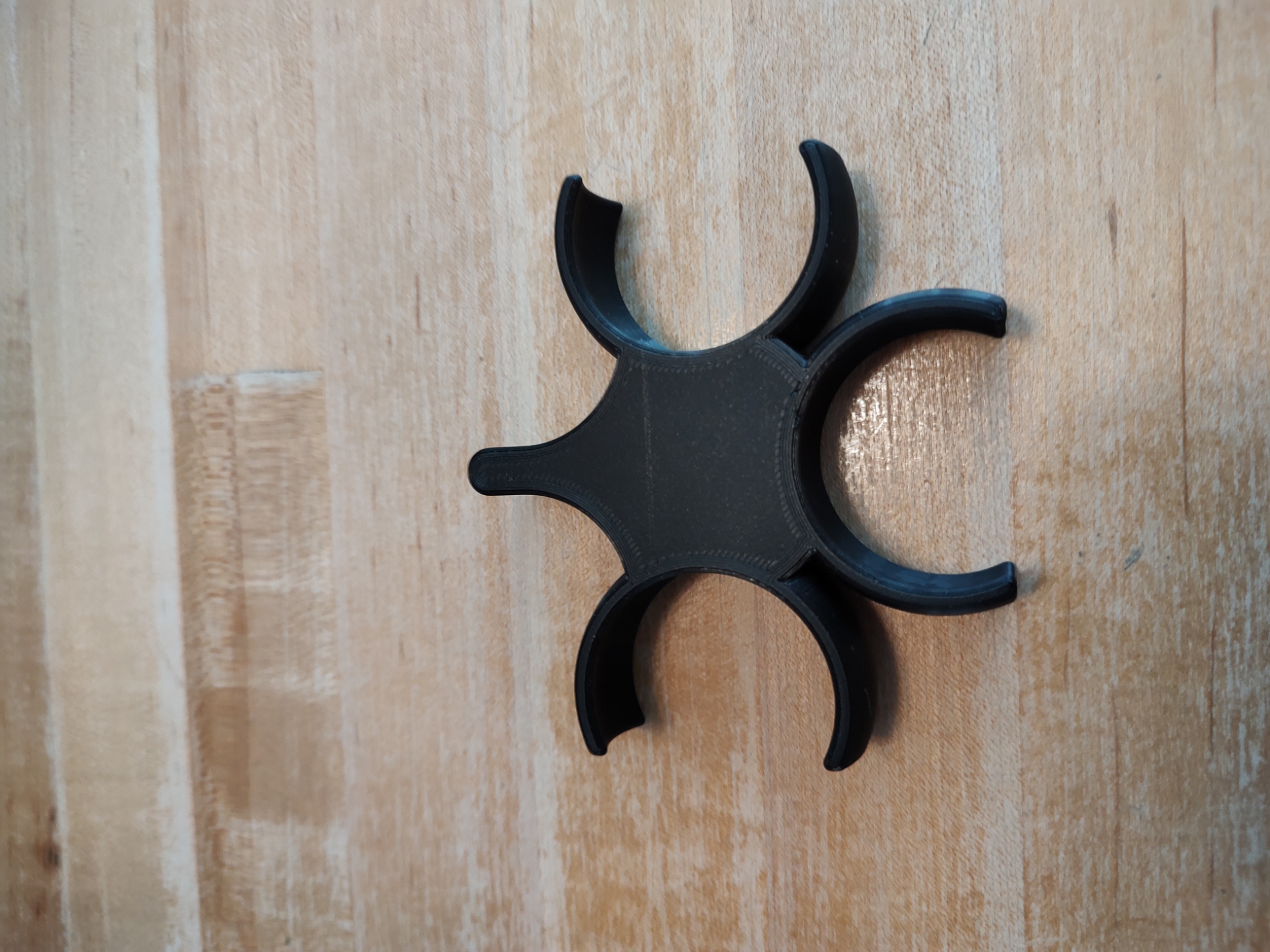 A more compact golf ball holder (FreeCAD)