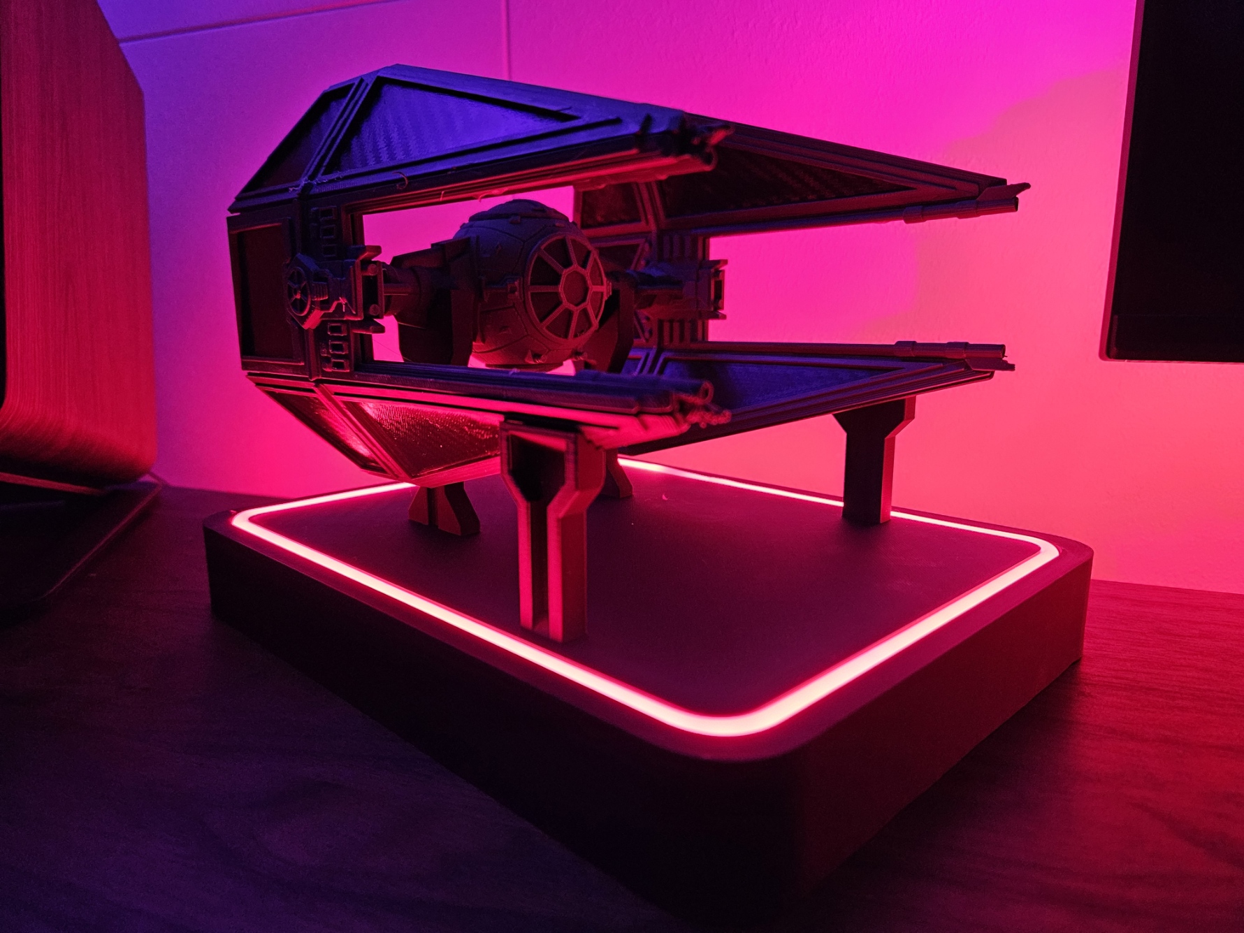 Miniatura 4 do modelo 3D LED display plate