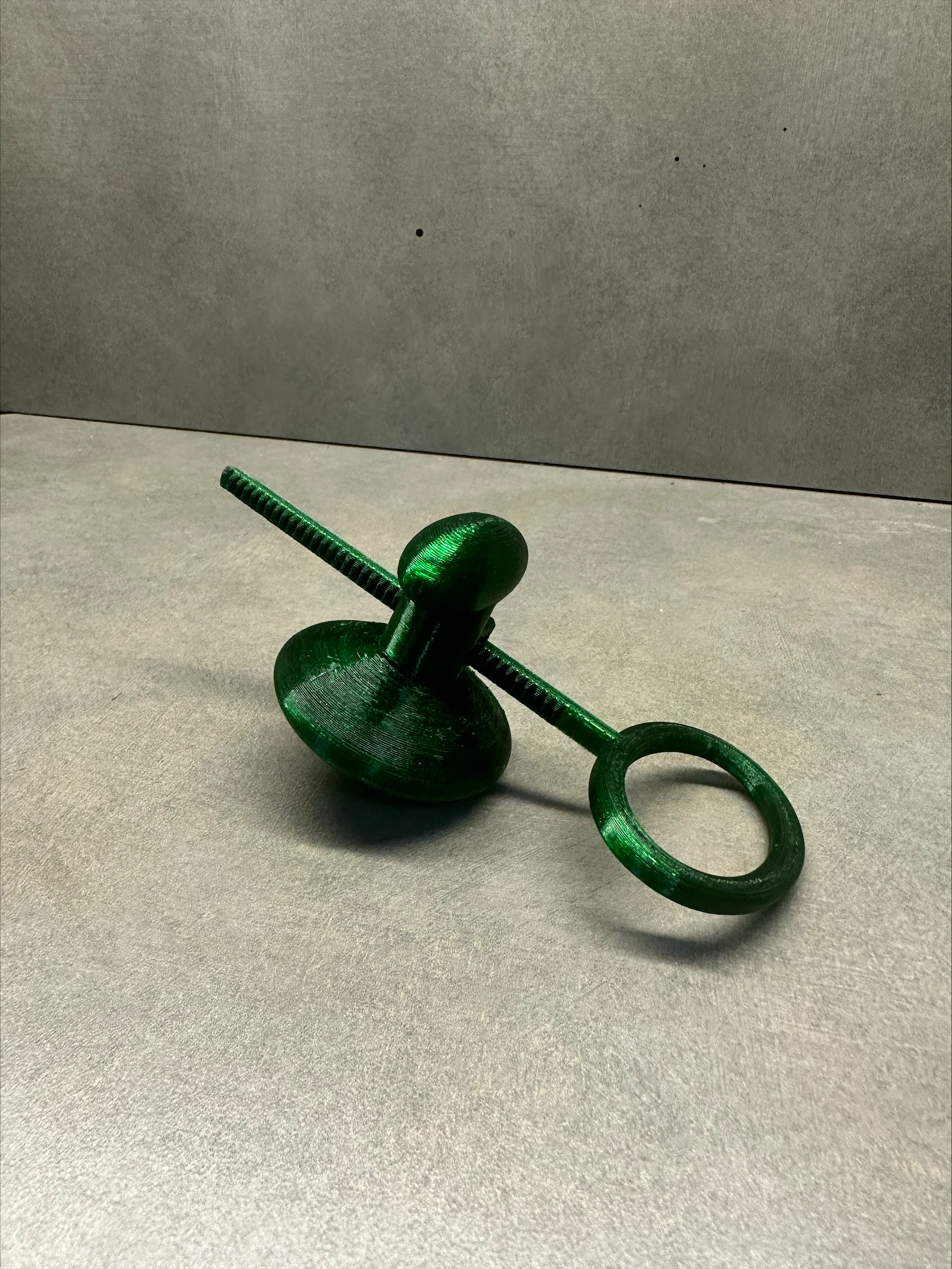Fast Spinning Top with Ripcord