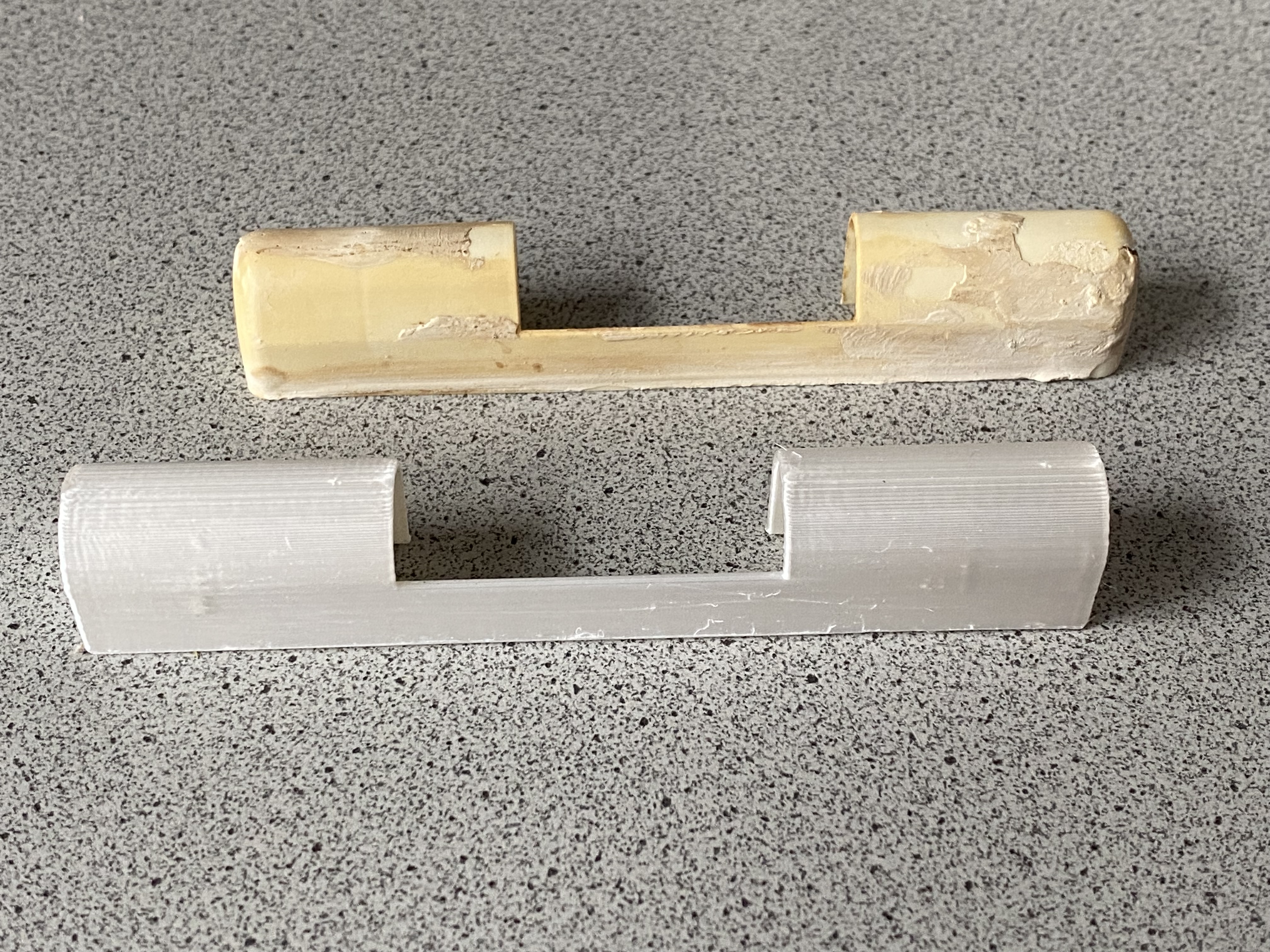 Miniatura 2 do modelo 3D Replacement for Old Window Hinge Cover Caps