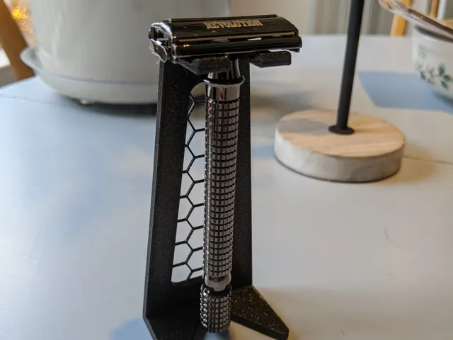 Safety Razor Stand with Hexagons