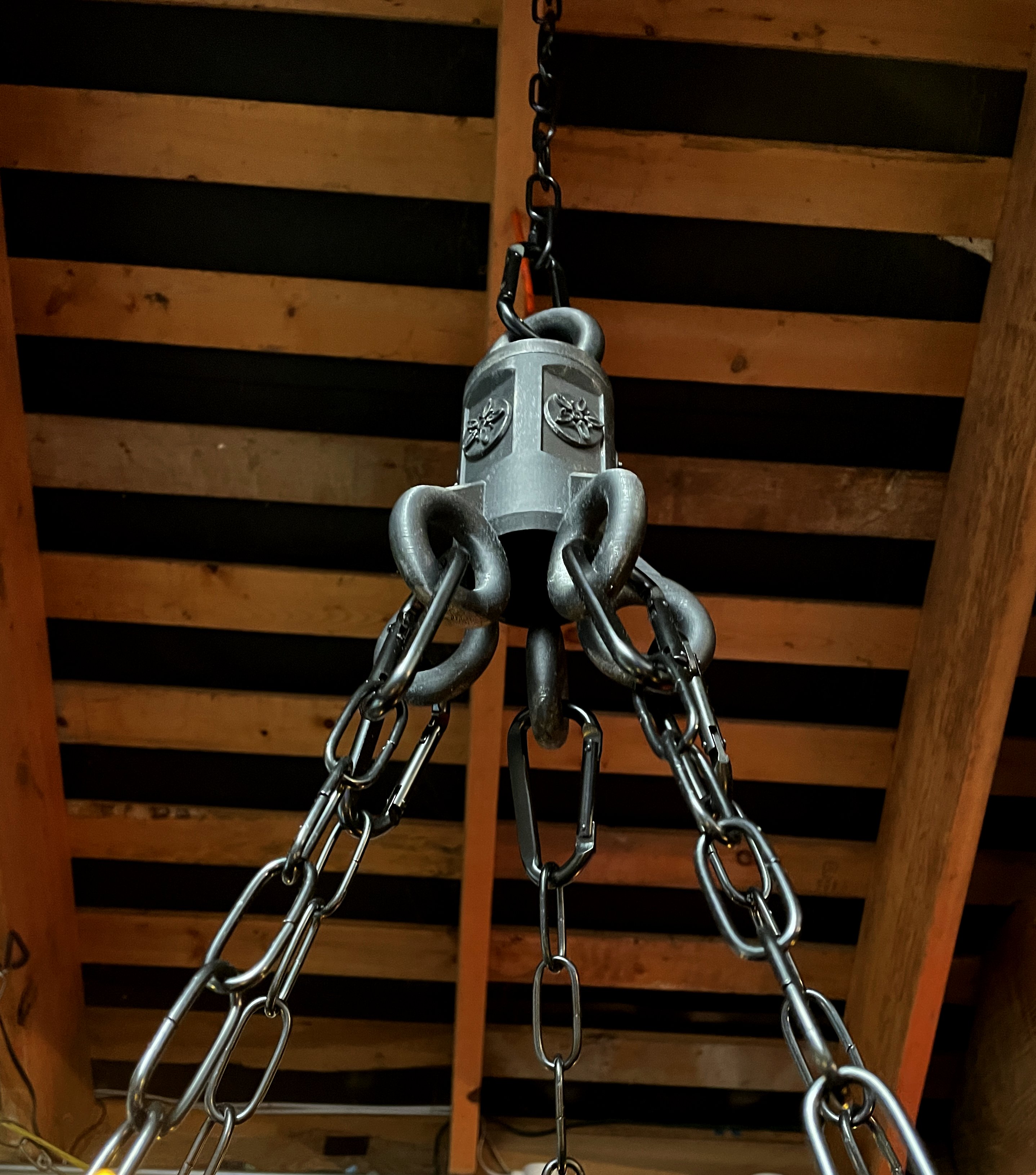 Gothic Chandlier — miniatura 2