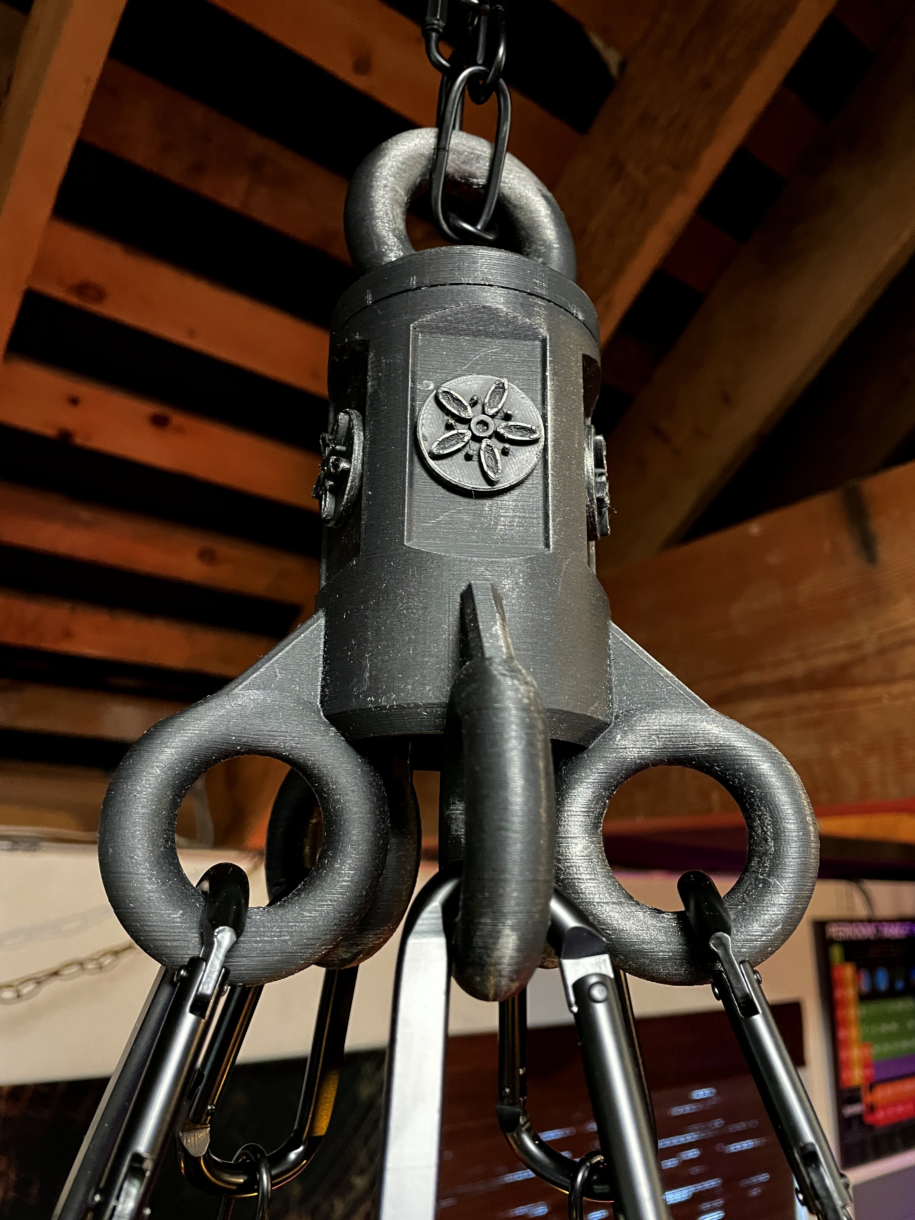 Gothic Chandlier — miniatura 4