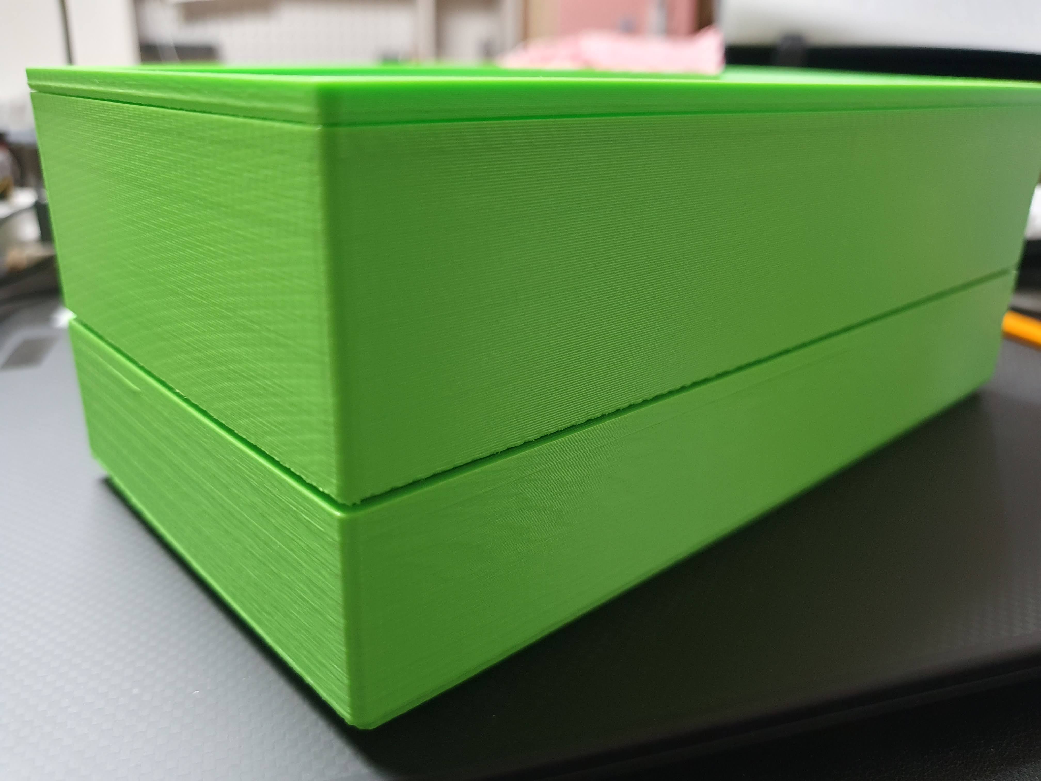 Miniatura 4 do modelo 3D Customizable, Stackable Box v3.1