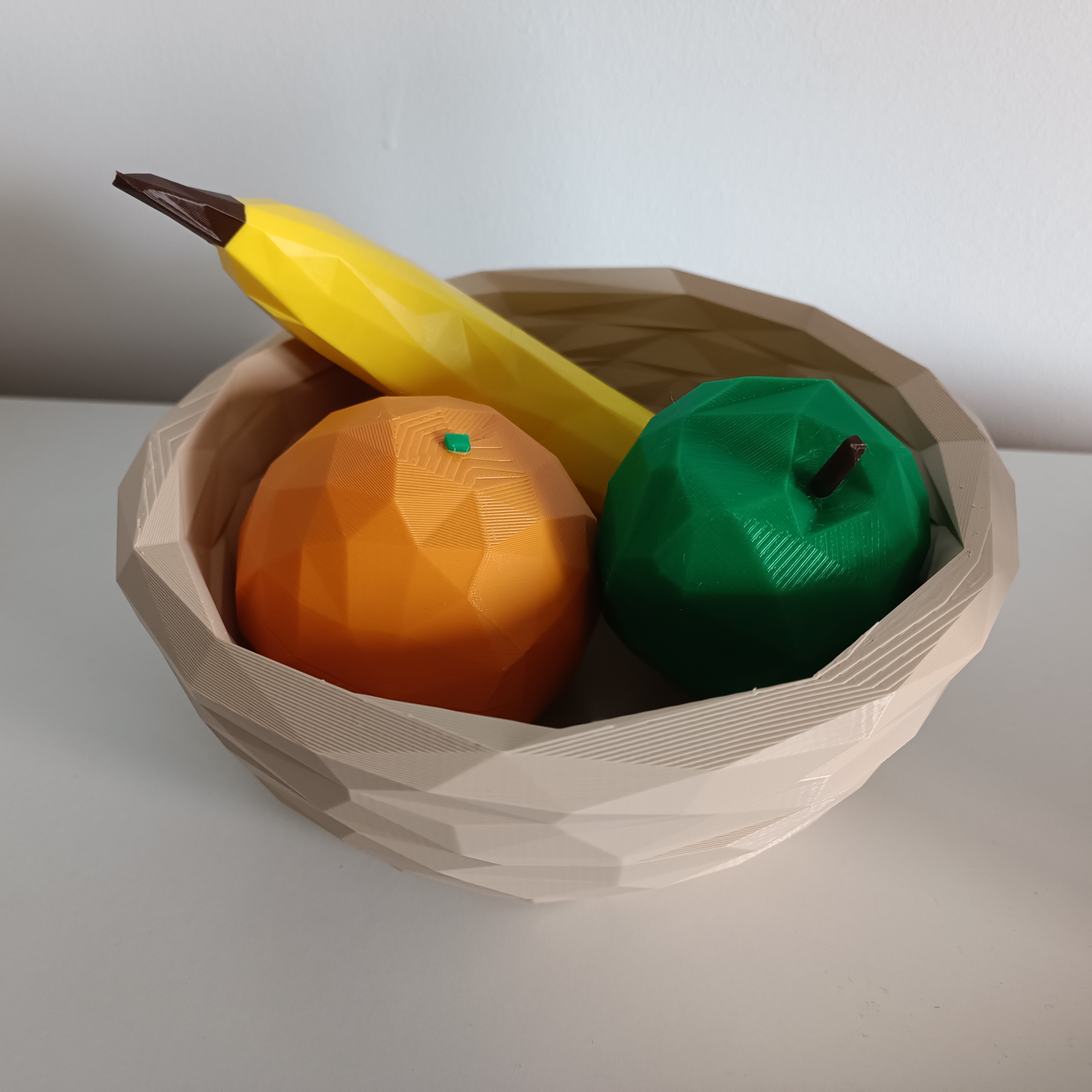 3D Printable Modern Fruit Bowl by Lazy Bear