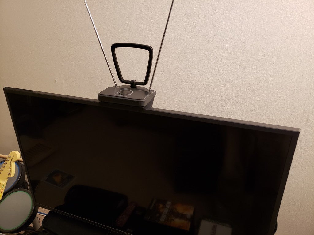 Antenna stand for flat screen TV