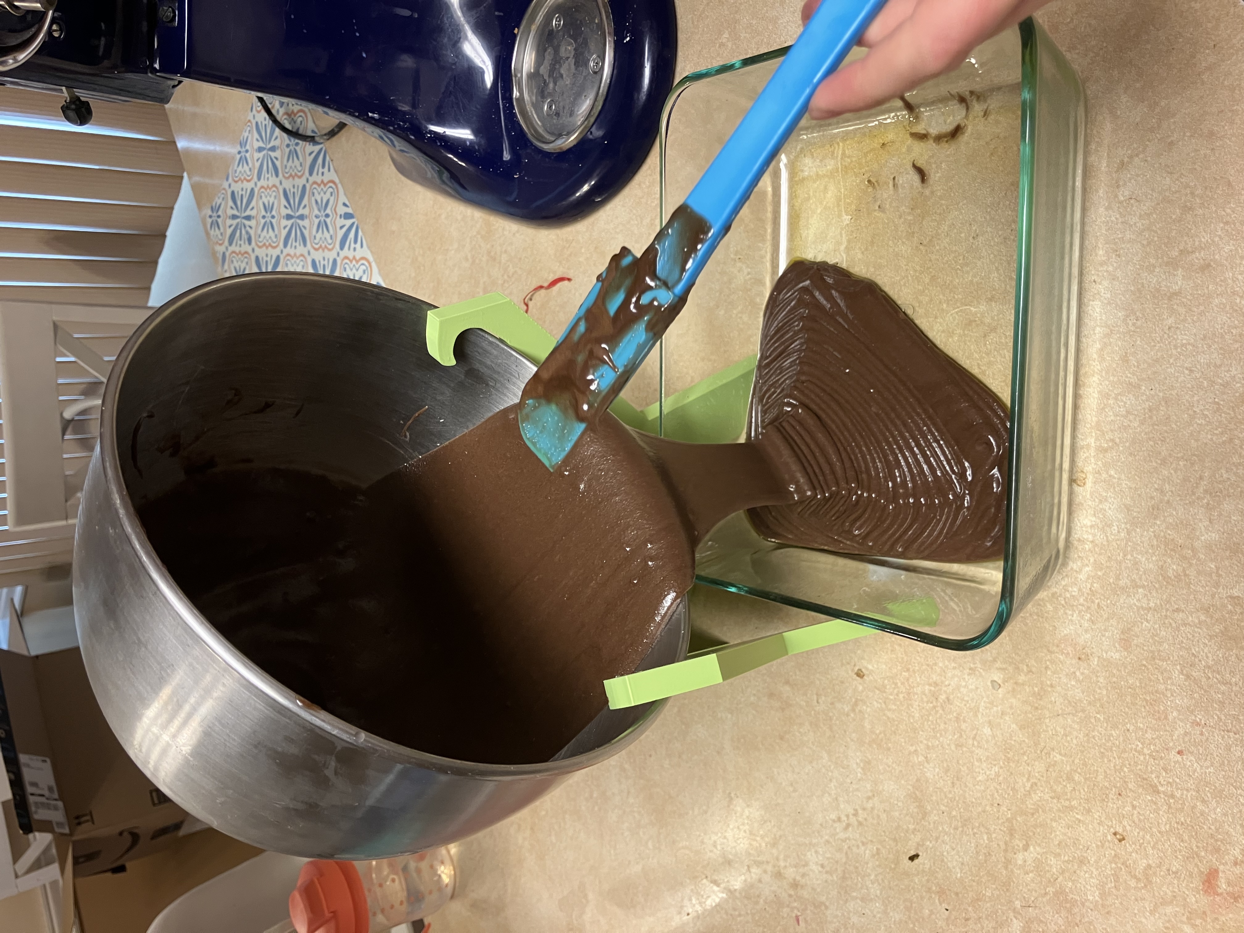 Third Hand Bowl Pouring Aid