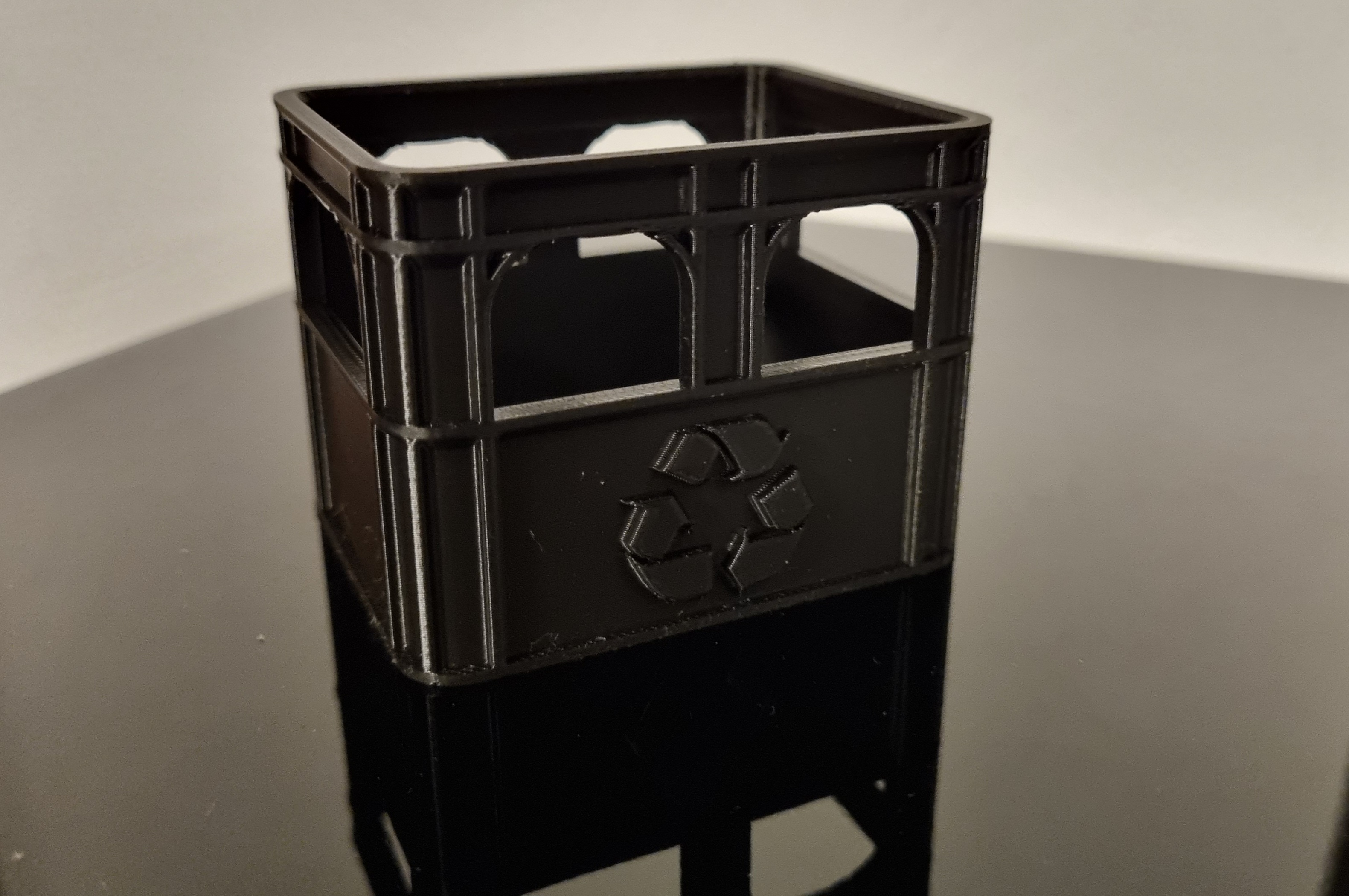 Beer crate battery holder, empty version with recycle logo 3D model thumbnail
