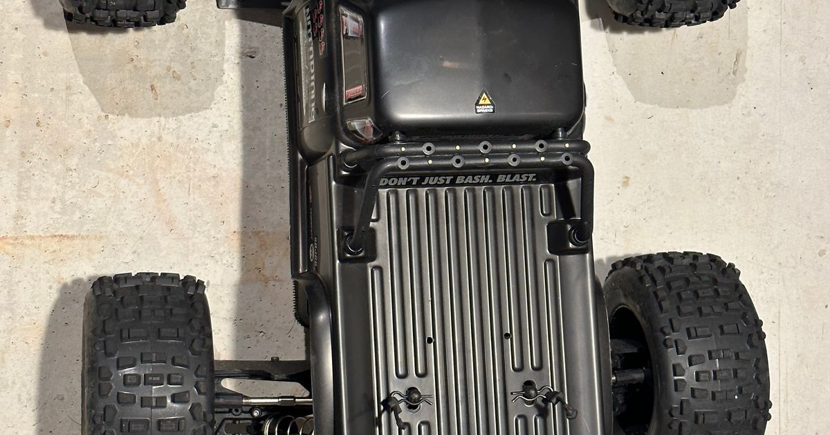 Arrma Notorious, Outcast 6S RC Car Wall Mount by Iatraliptes Download