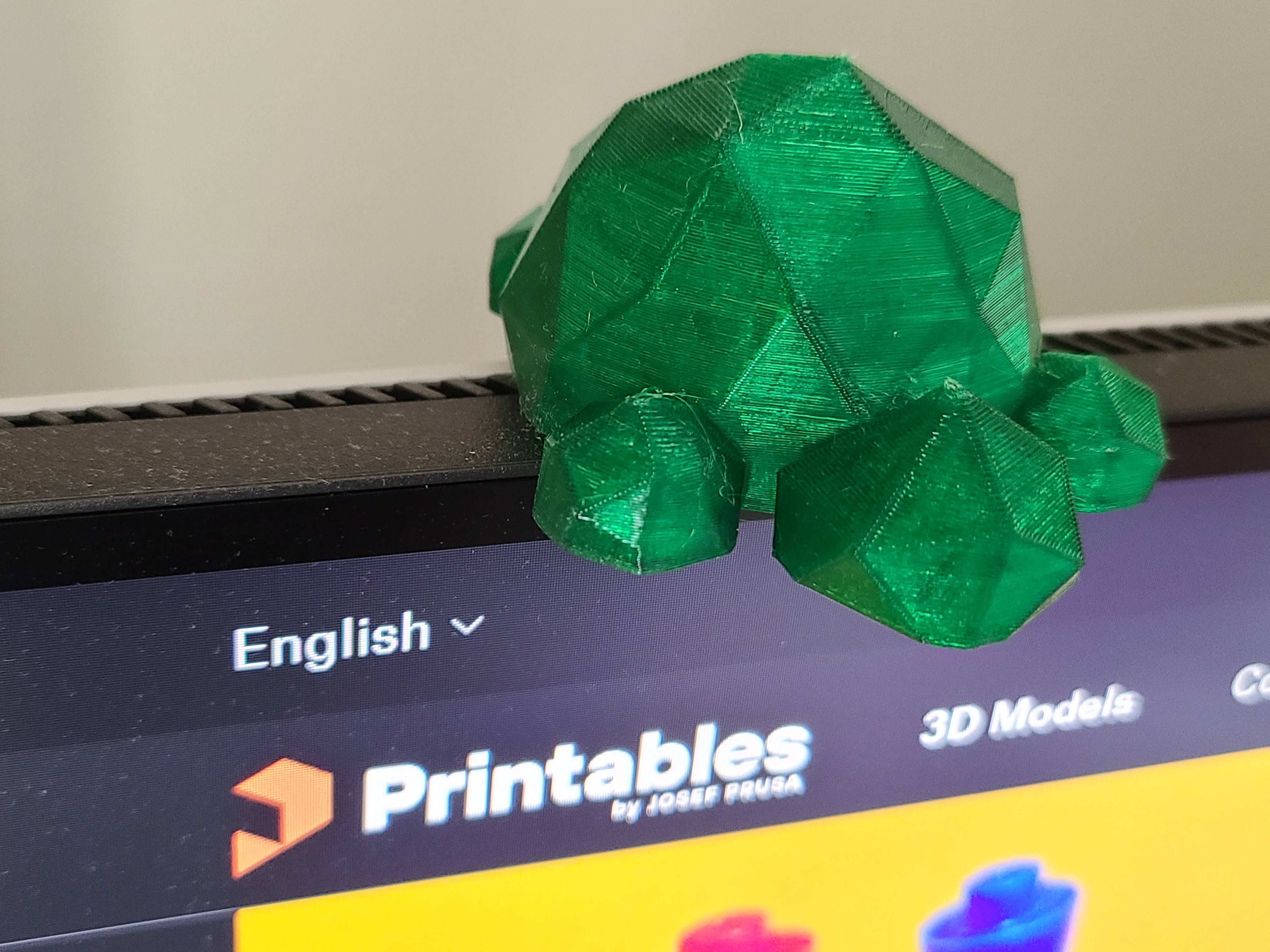 Low-poly turtle diving into Printables!