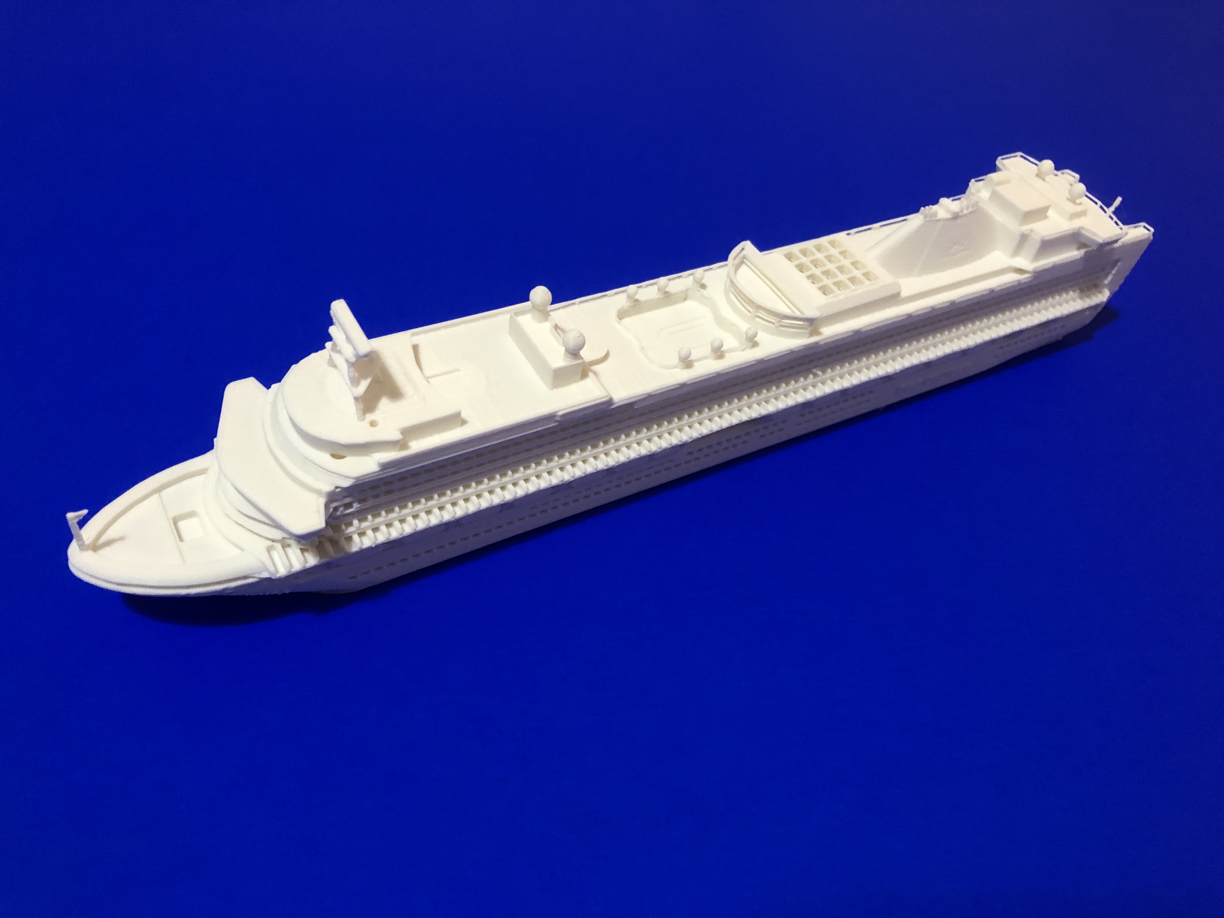 P&O Cruise Ship Ventura  1:1000 No Supports Needed
