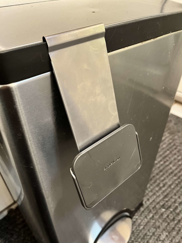 Simplehuman compost caddy cabinet mount : r/functionalprint