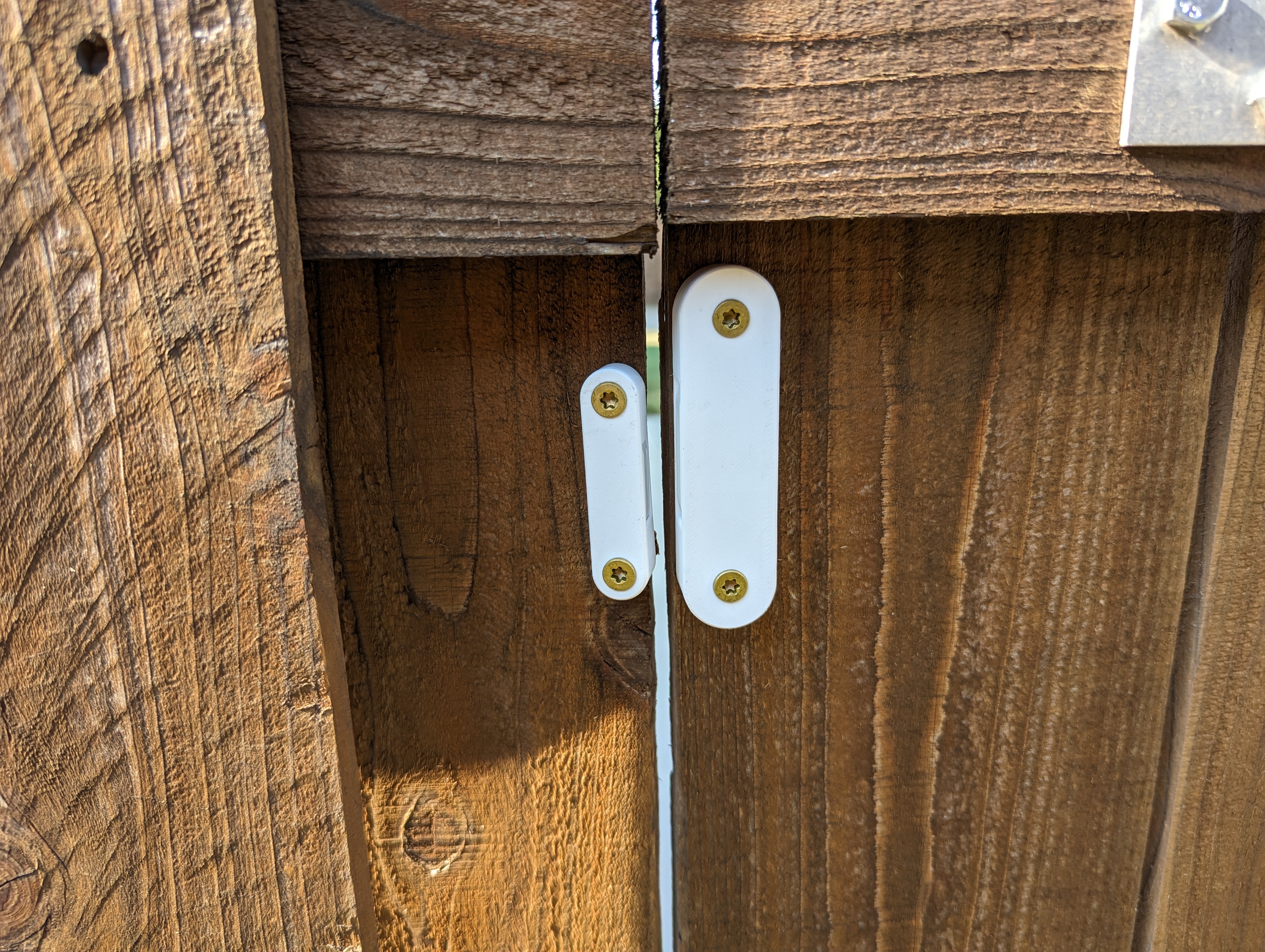Miniatura 2 do modelo 3D Zigbee Door Sensor Mount