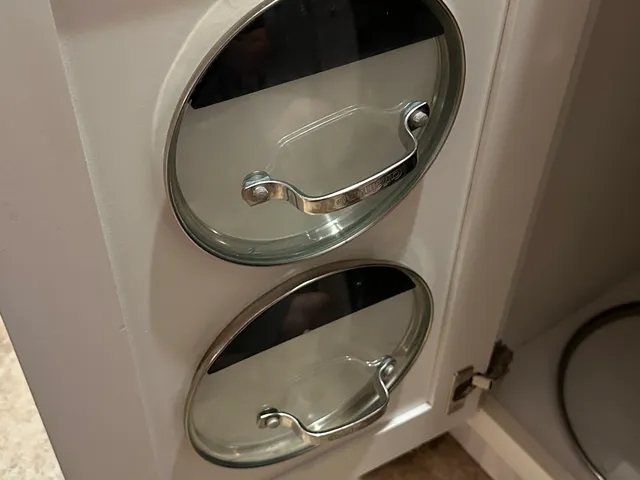Pot and Pan Lid Holder