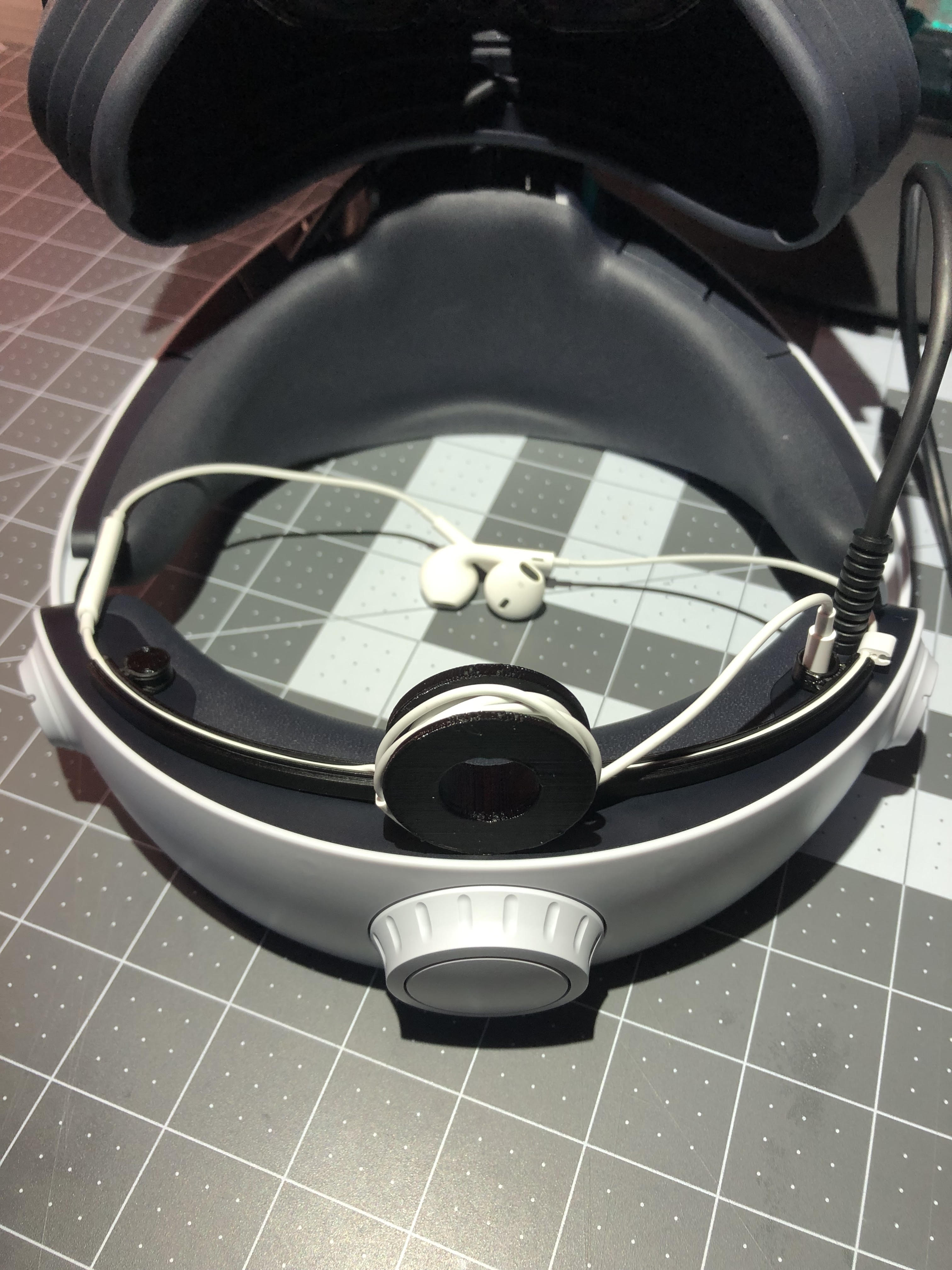PSVR2 earbud adapter remix