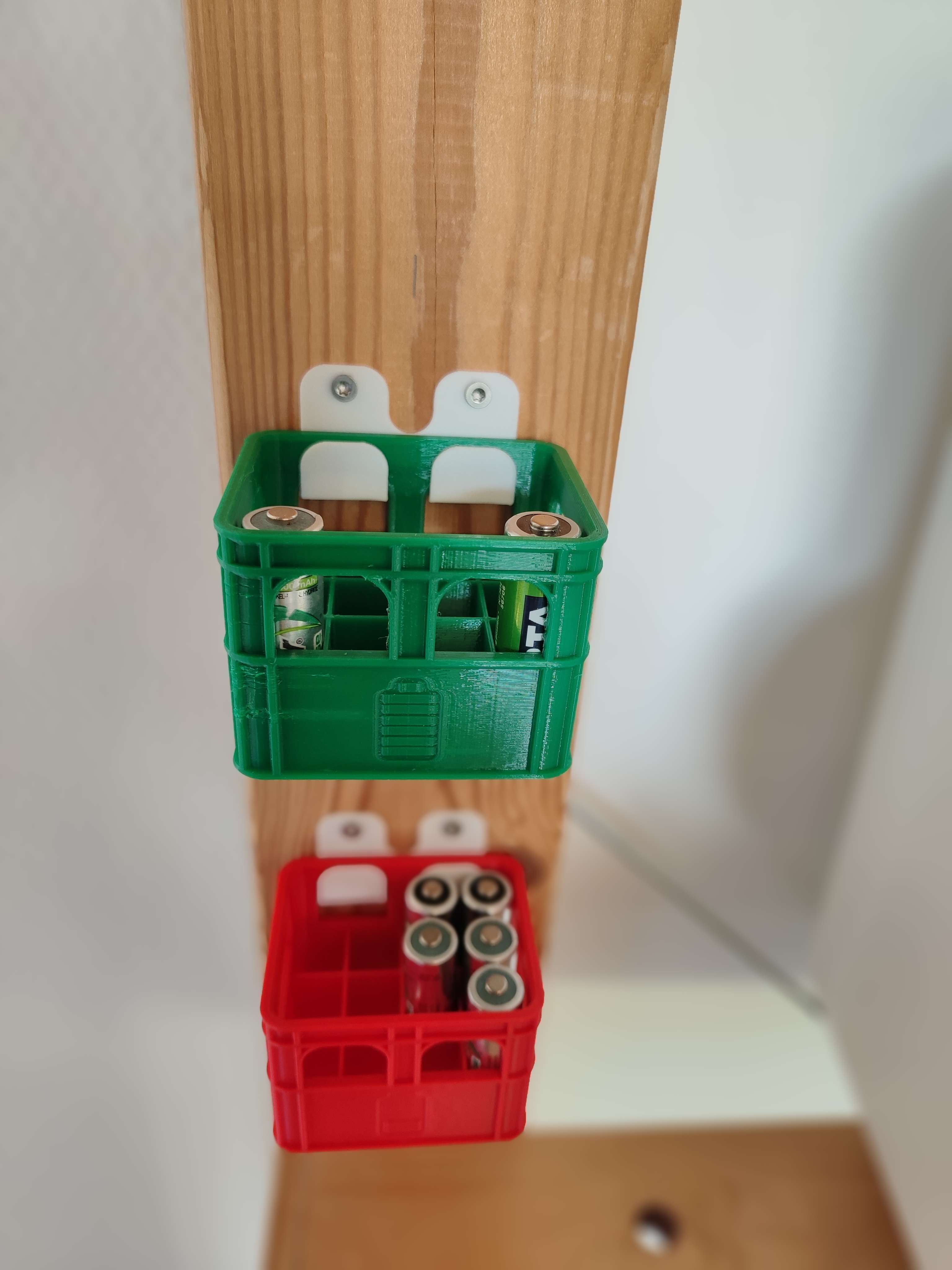 Wall mount for for battery crates