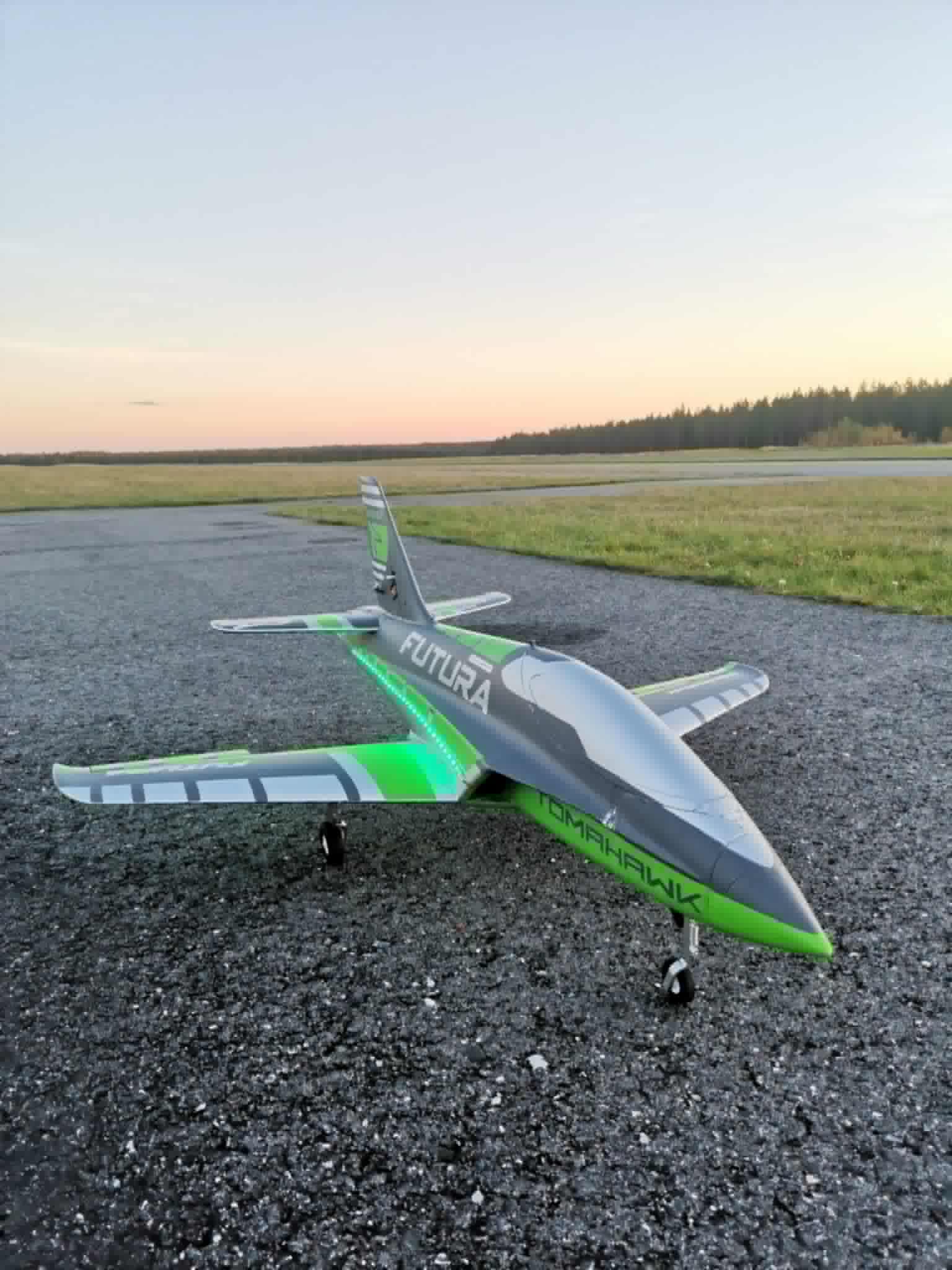 FMS Futura 64mm EDF, front landing gear support