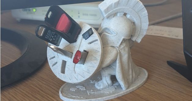 Spartan USB/mSD holder Remix by Damian OLiwa | Download free STL model ...