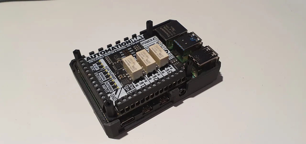 RPi 4 case for Pimoroni automation hat by Christoph Löw